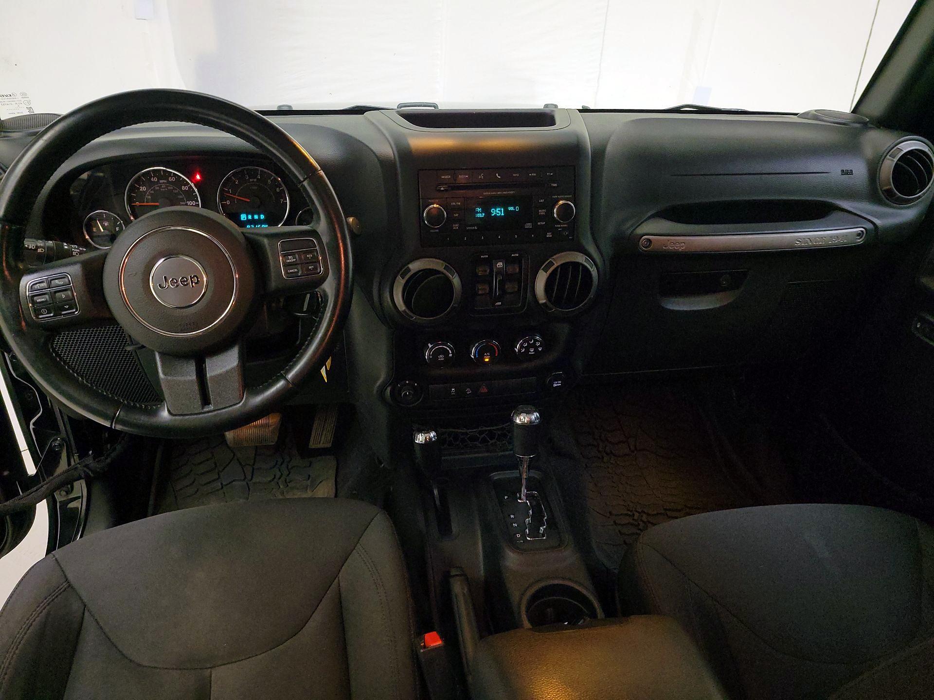 Thumbnail: 2015 Jeep Wrangler - 9