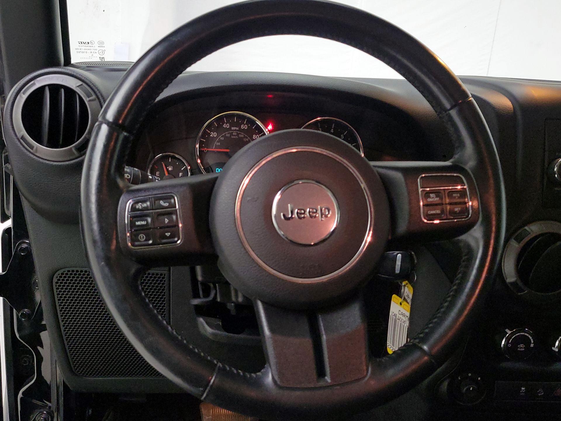 Thumbnail: 2015 Jeep Wrangler - 10