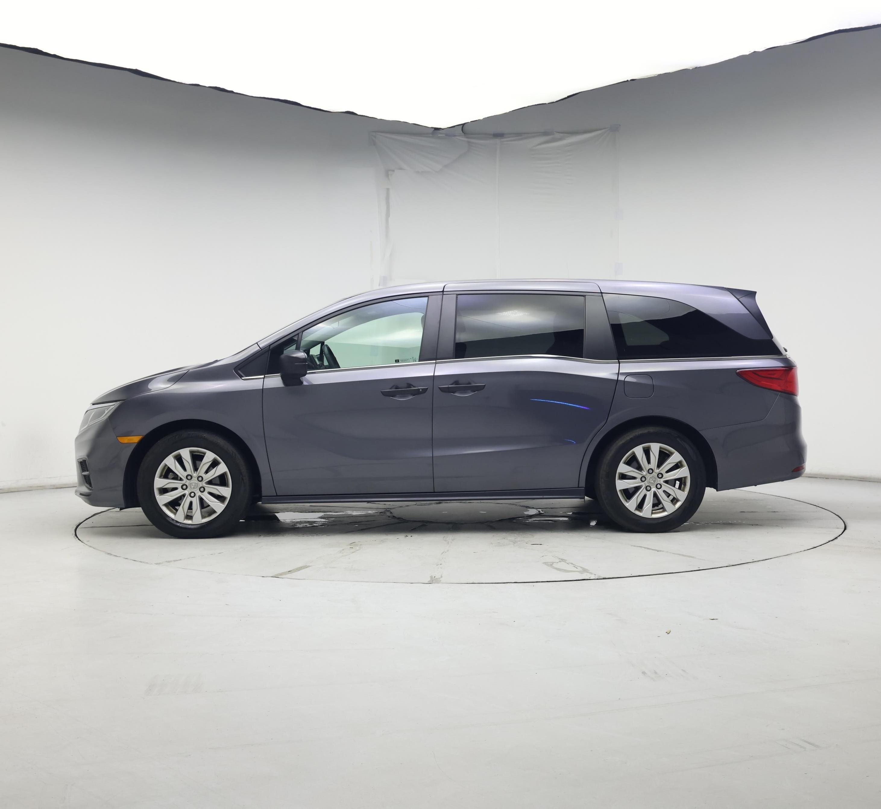 Thumbnail: 2018 Honda Odyssey - 3