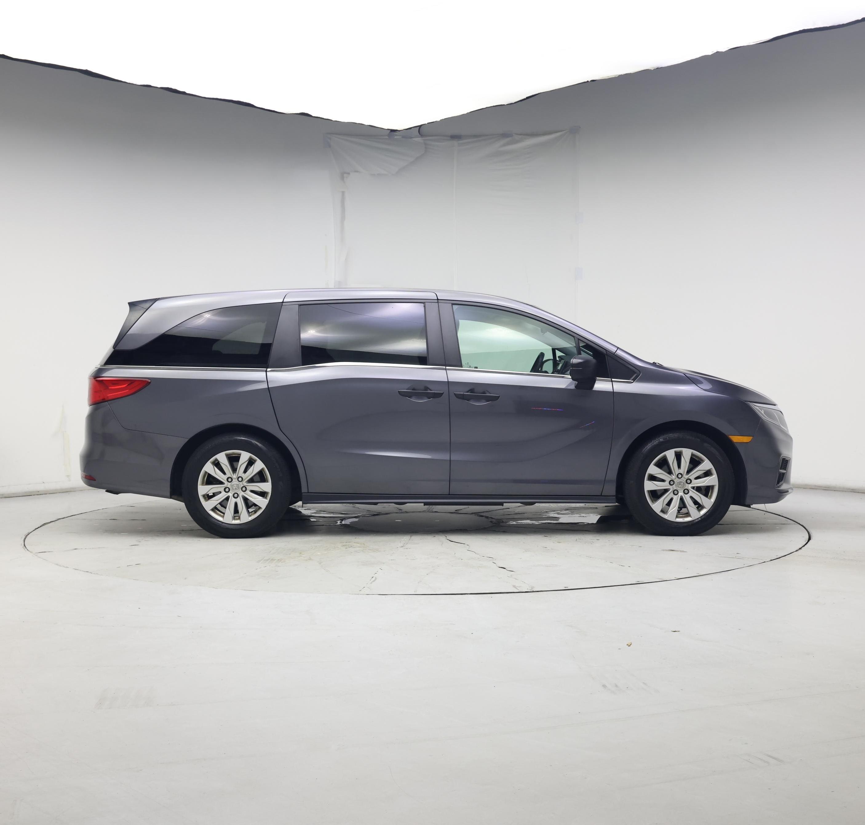 Thumbnail: 2018 Honda Odyssey - 7