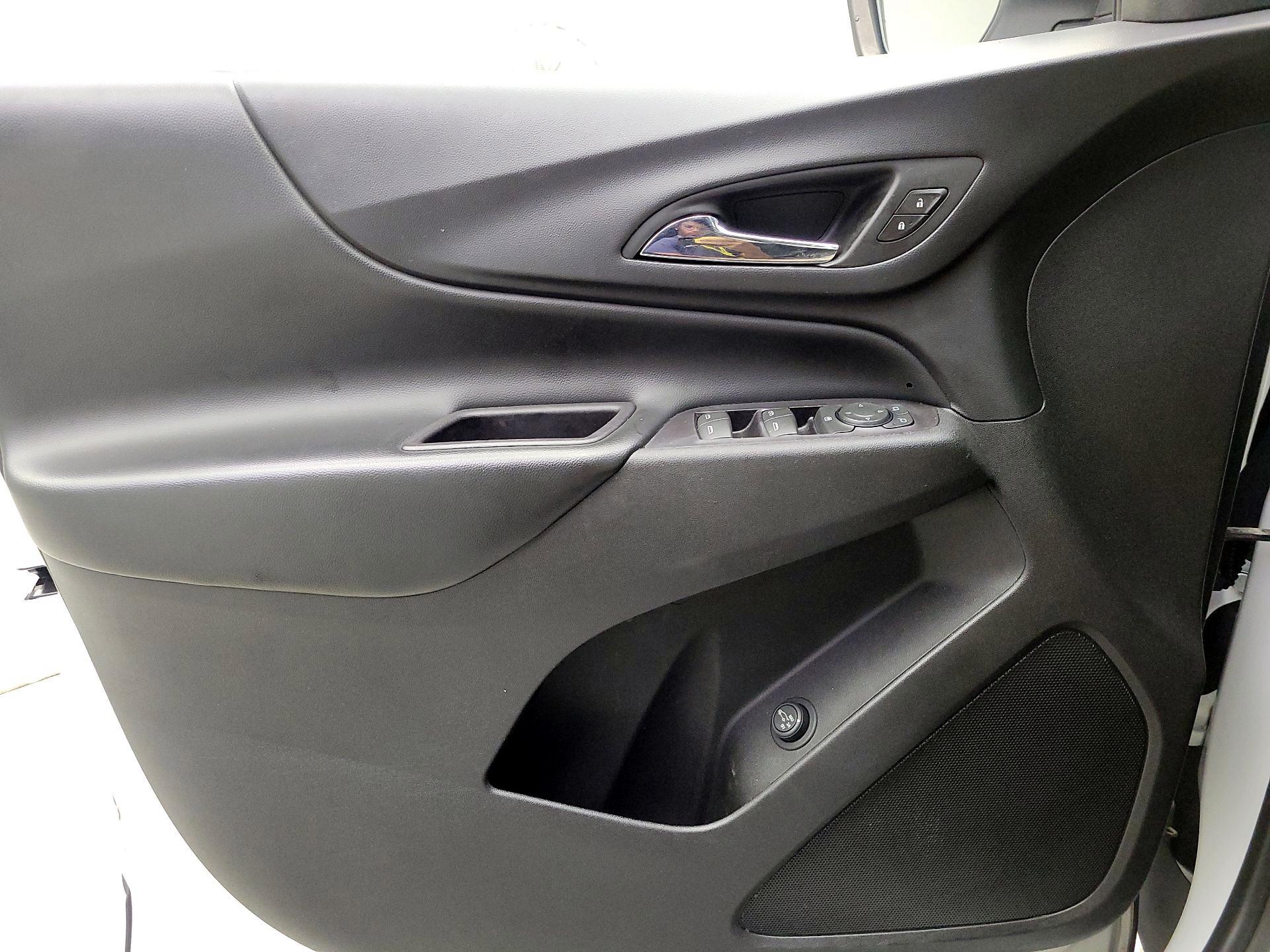 Thumbnail: 2018 Chevrolet Equinox - 12