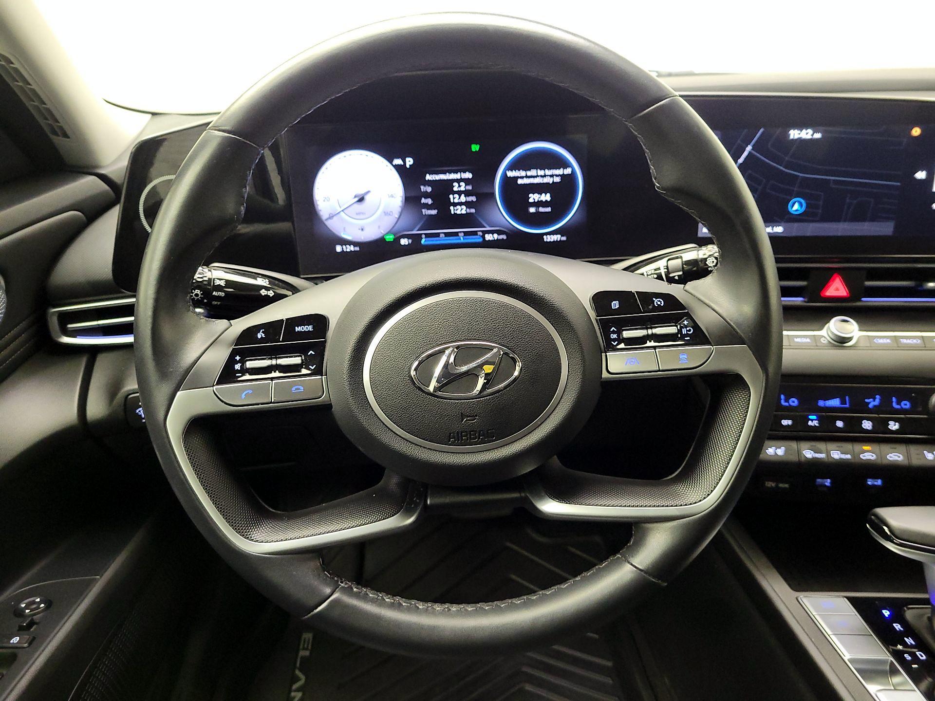 Thumbnail: 2023 Hyundai Elantra - 10