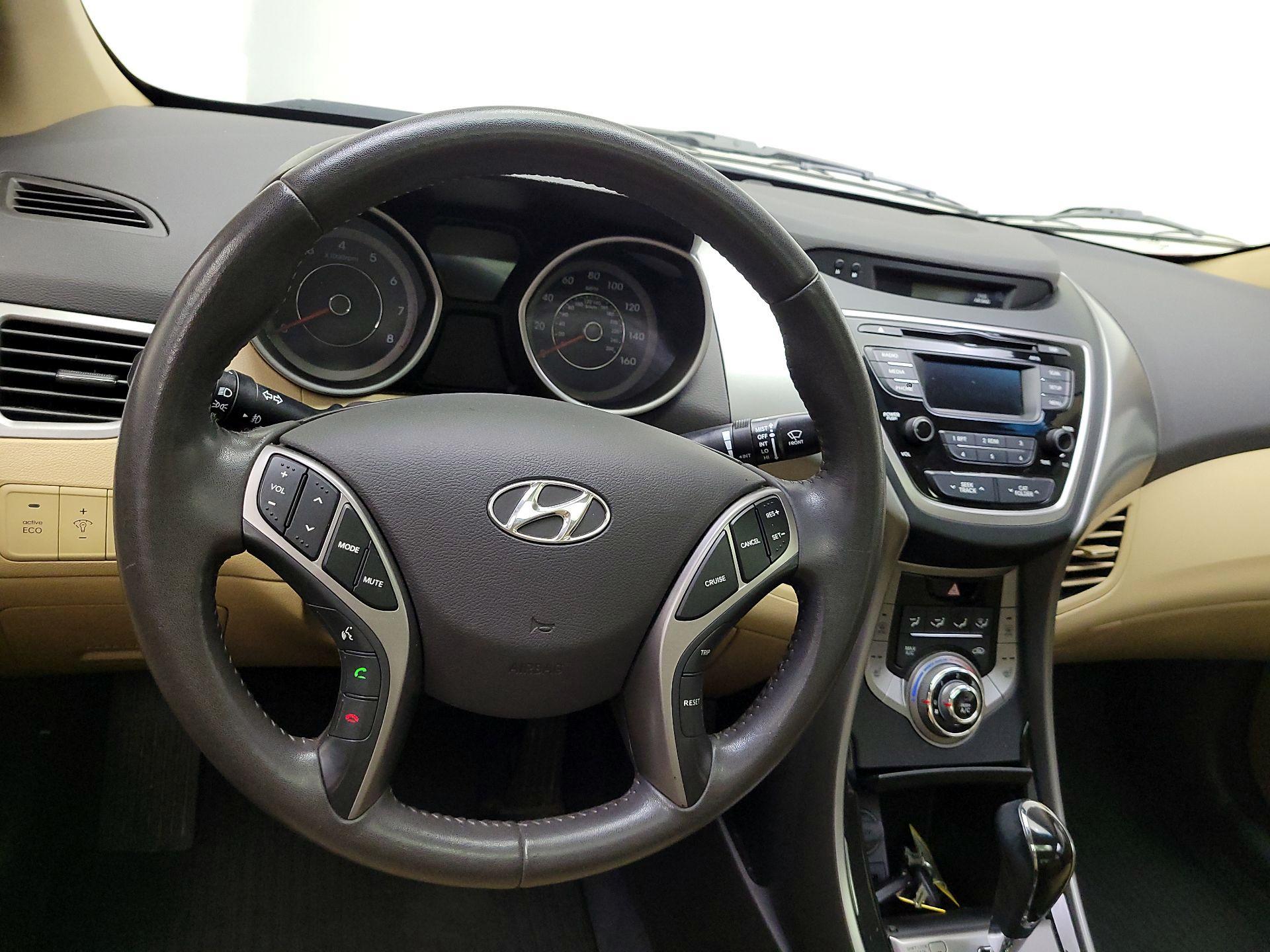 Thumbnail: 2013 Hyundai Elantra - 10
