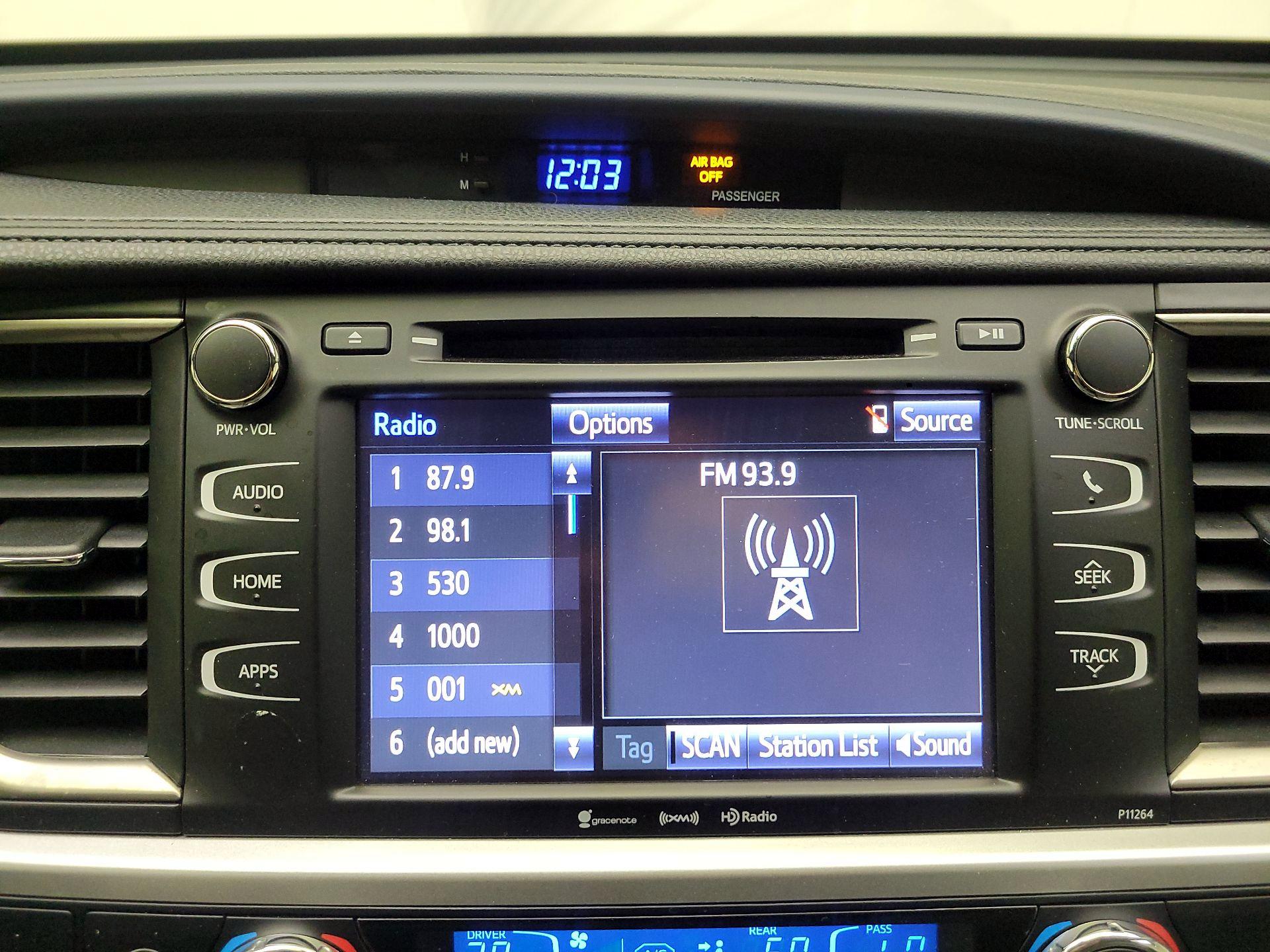 Thumbnail: 2016 Toyota Highlander - 15