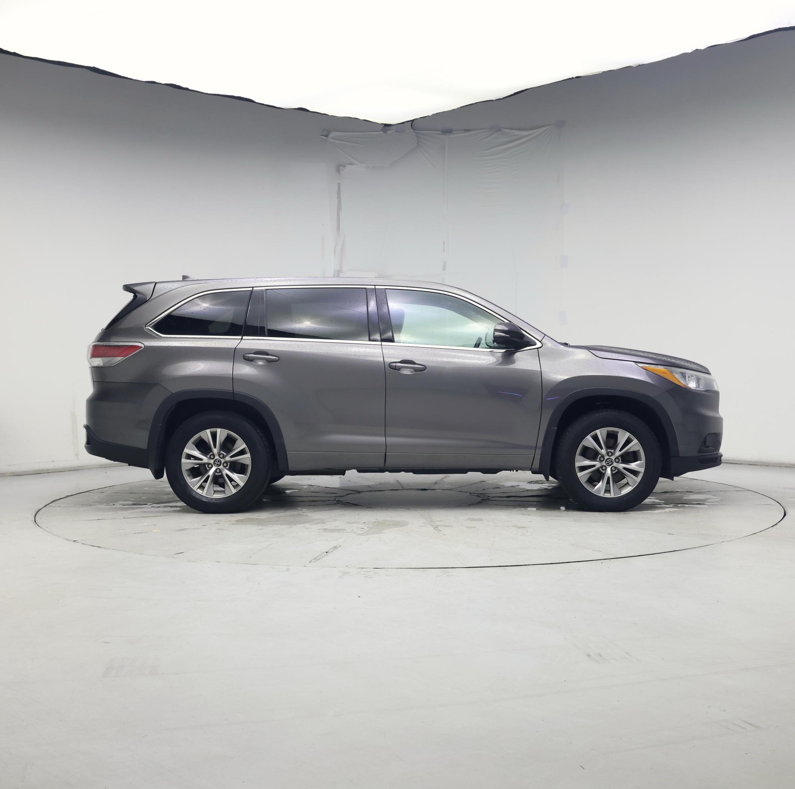 Thumbnail: 2016 Toyota Highlander - 7