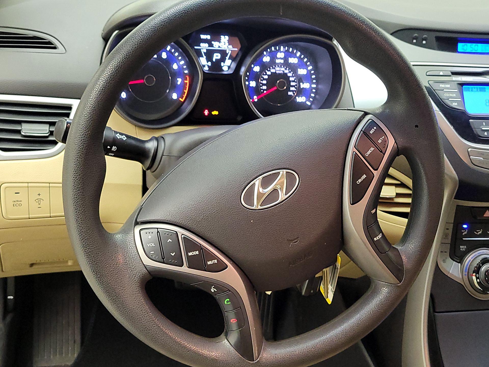 Thumbnail: 2013 Hyundai Elantra - 10