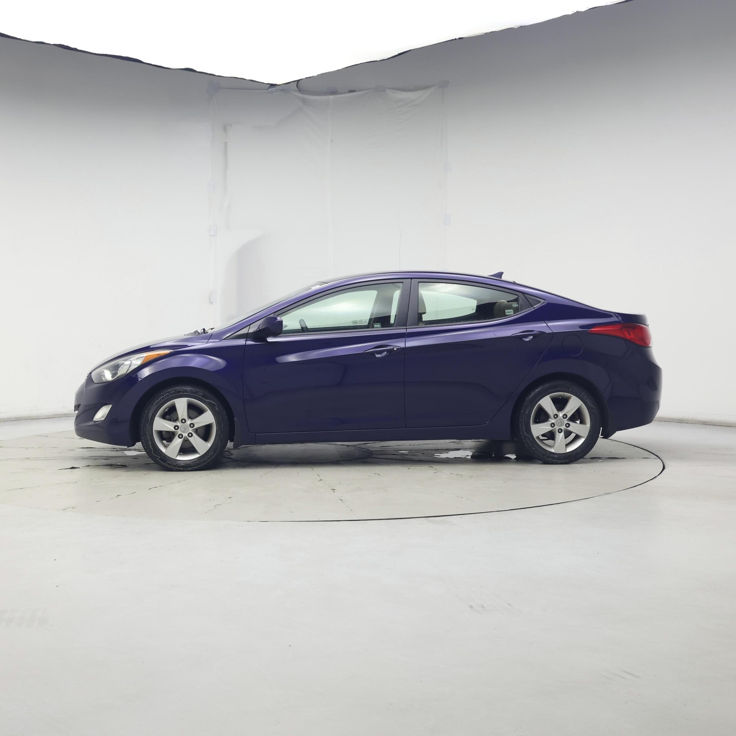 Thumbnail: 2013 Hyundai Elantra - 3