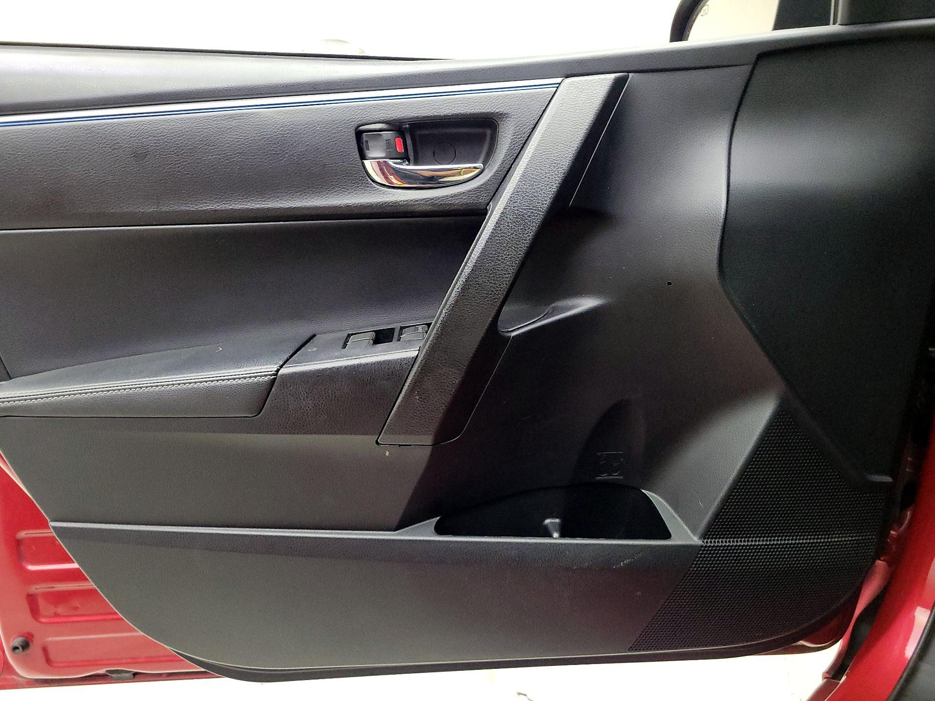 Thumbnail: 2016 Toyota Corolla - 12