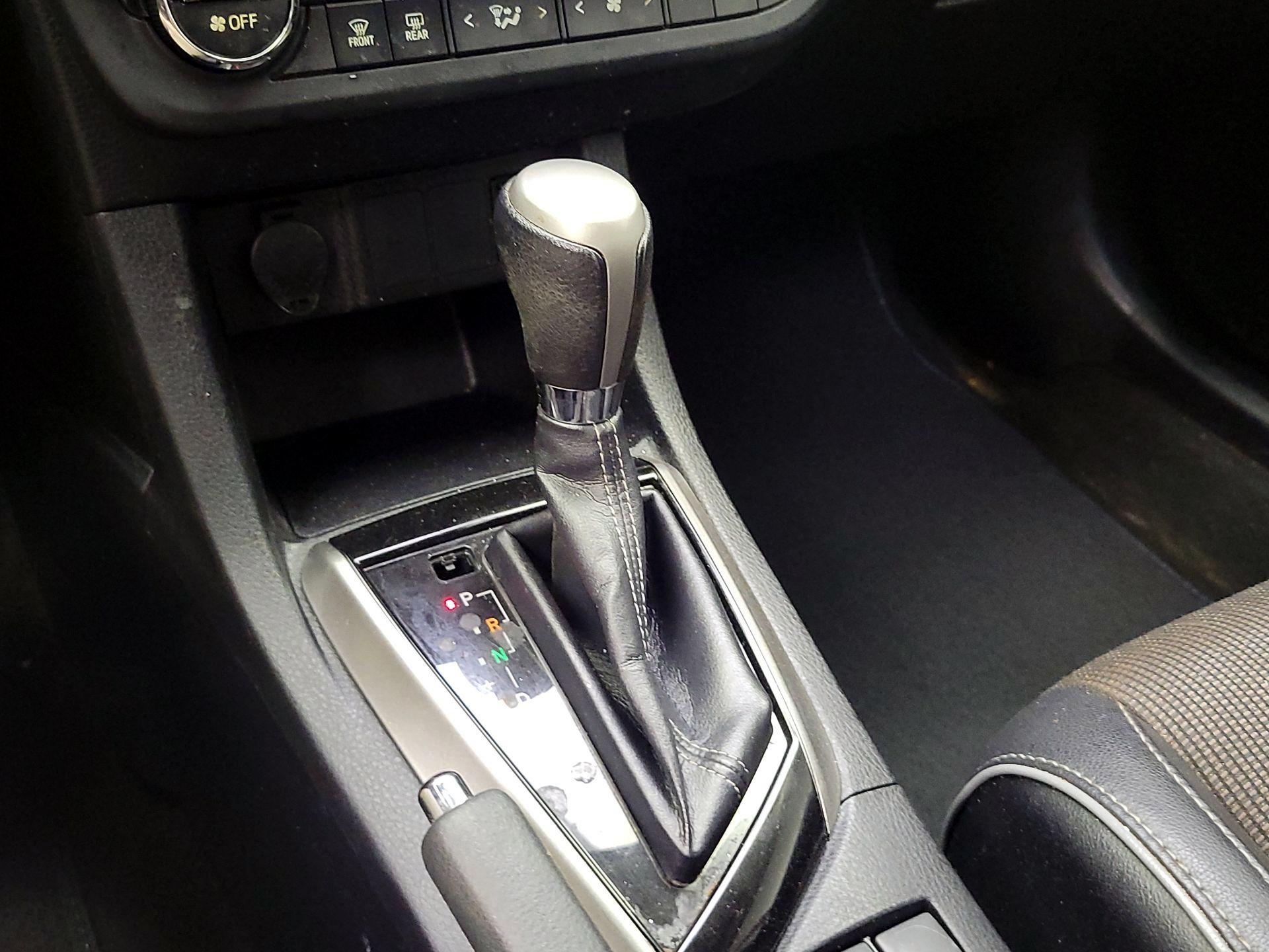 Thumbnail: 2016 Toyota Corolla - 17