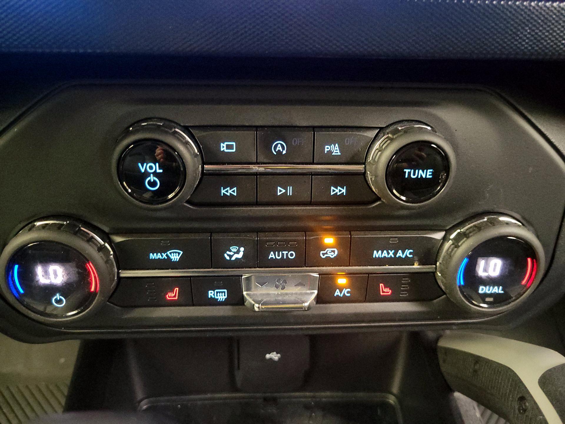 Thumbnail: 2021 Ford Bronco - 17