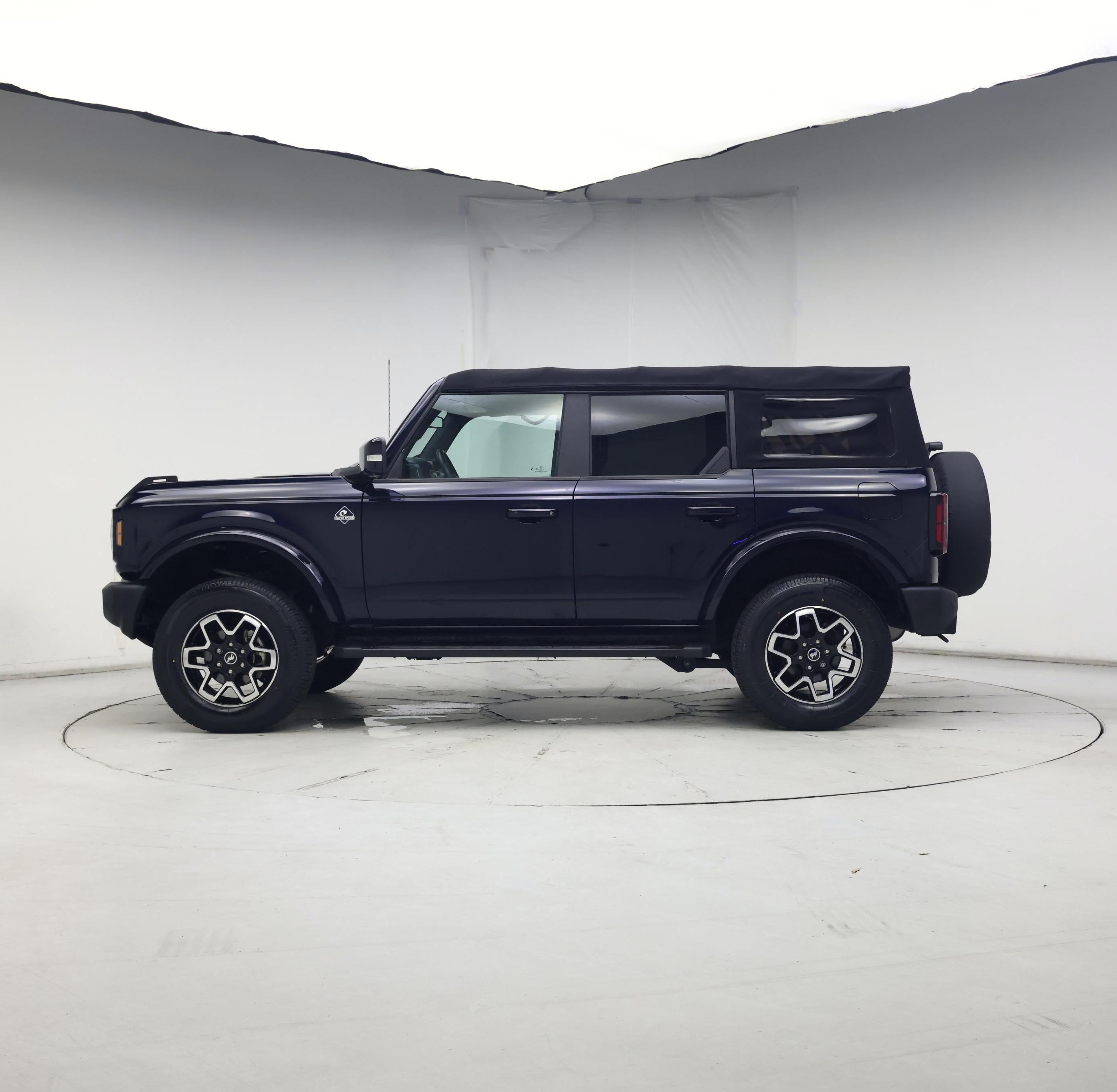 Thumbnail: 2021 Ford Bronco - 3