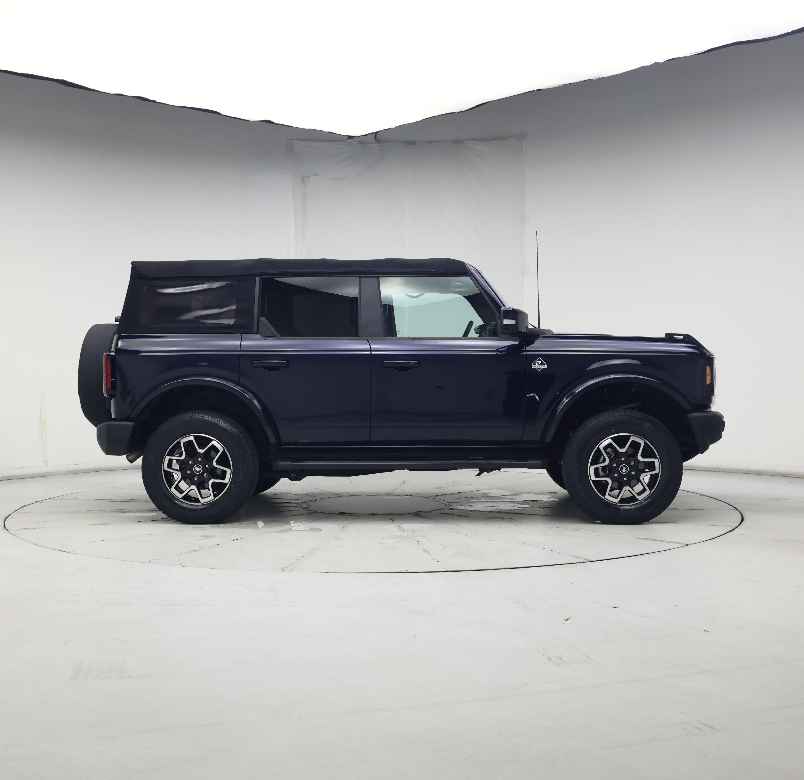 Thumbnail: 2021 Ford Bronco - 7