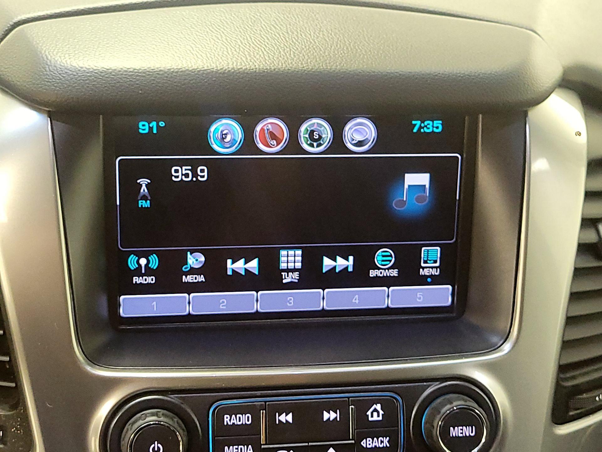 Thumbnail: 2019 Chevrolet Tahoe - 15