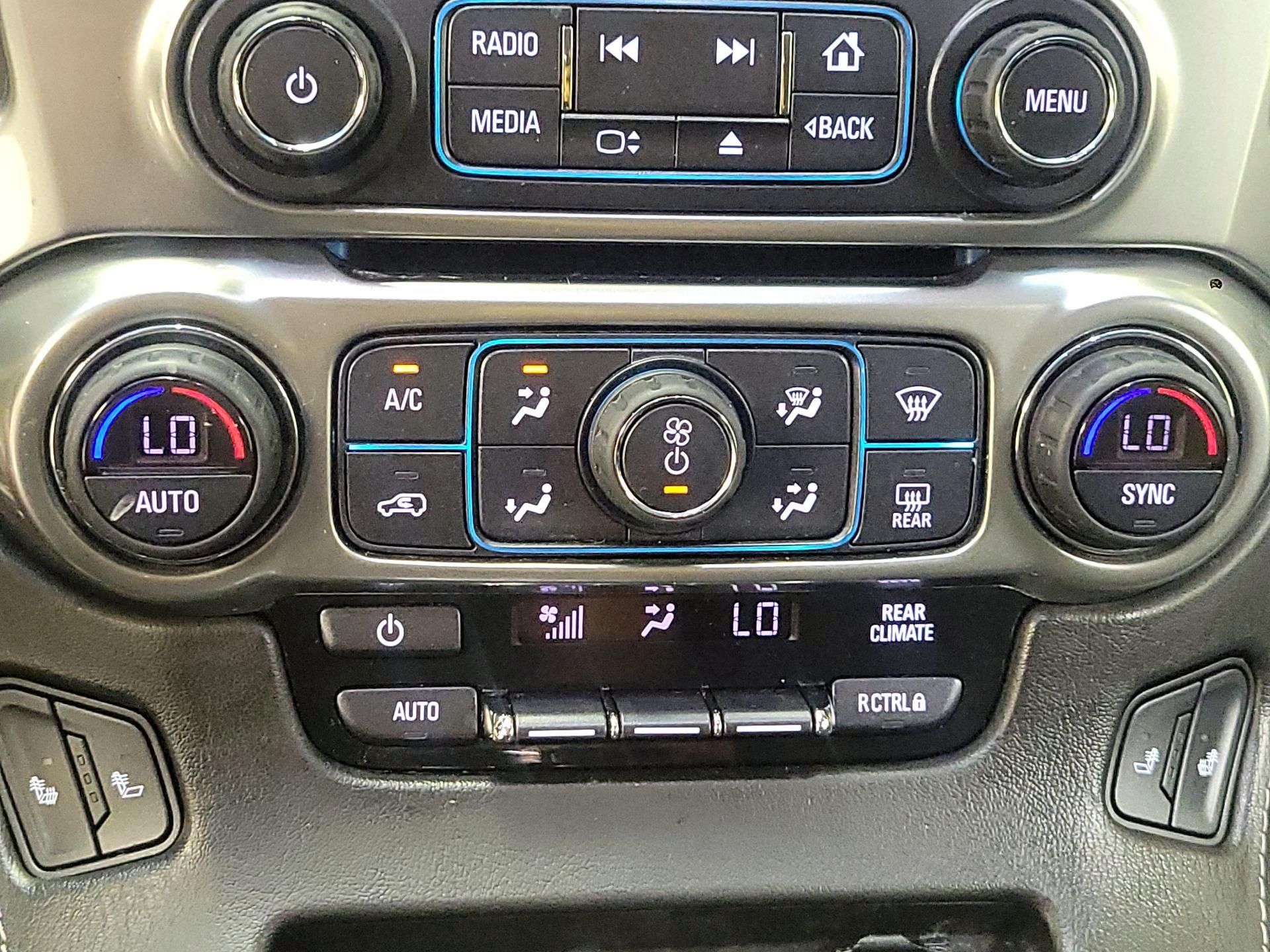 Thumbnail: 2019 Chevrolet Tahoe - 16