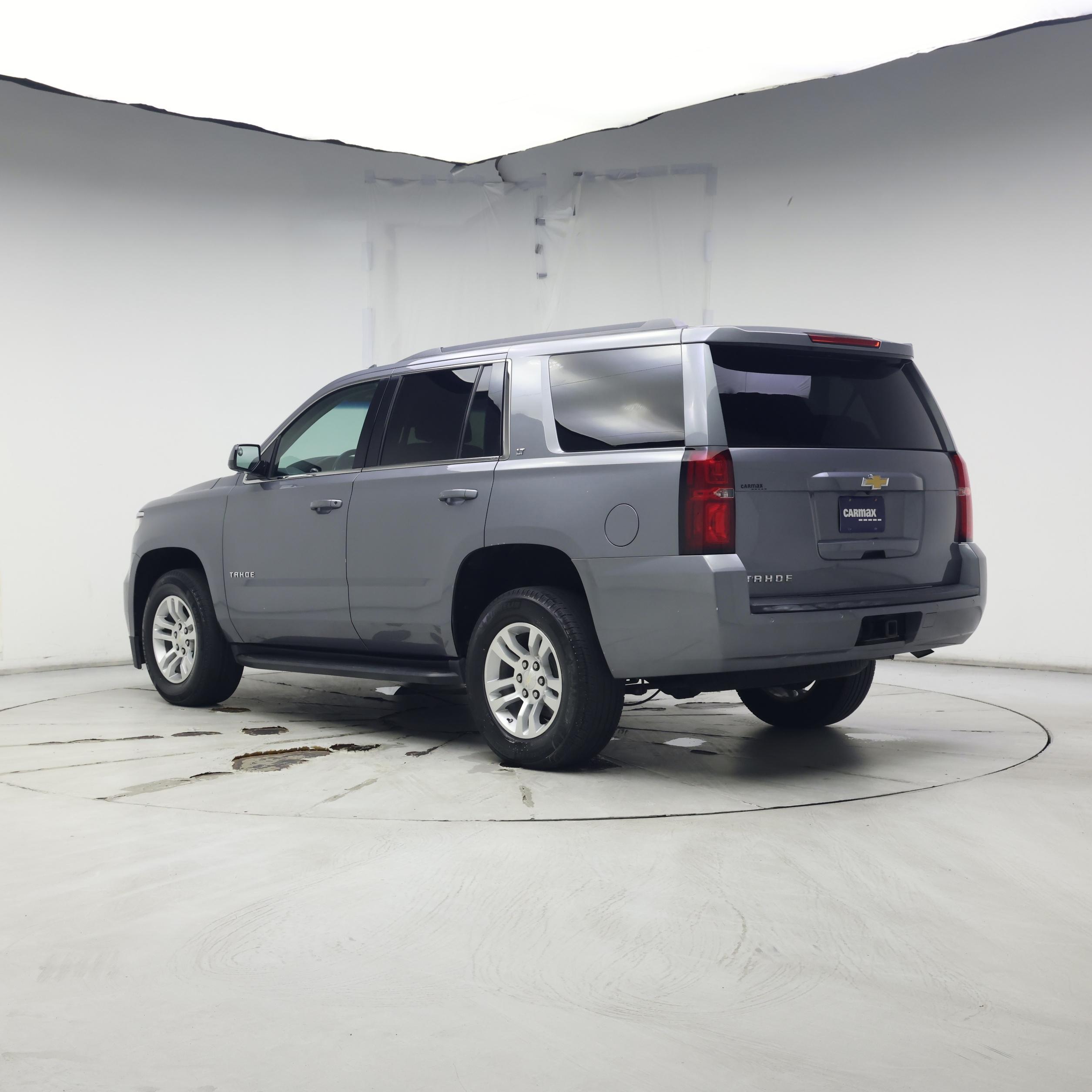 Thumbnail: 2019 Chevrolet Tahoe - 2