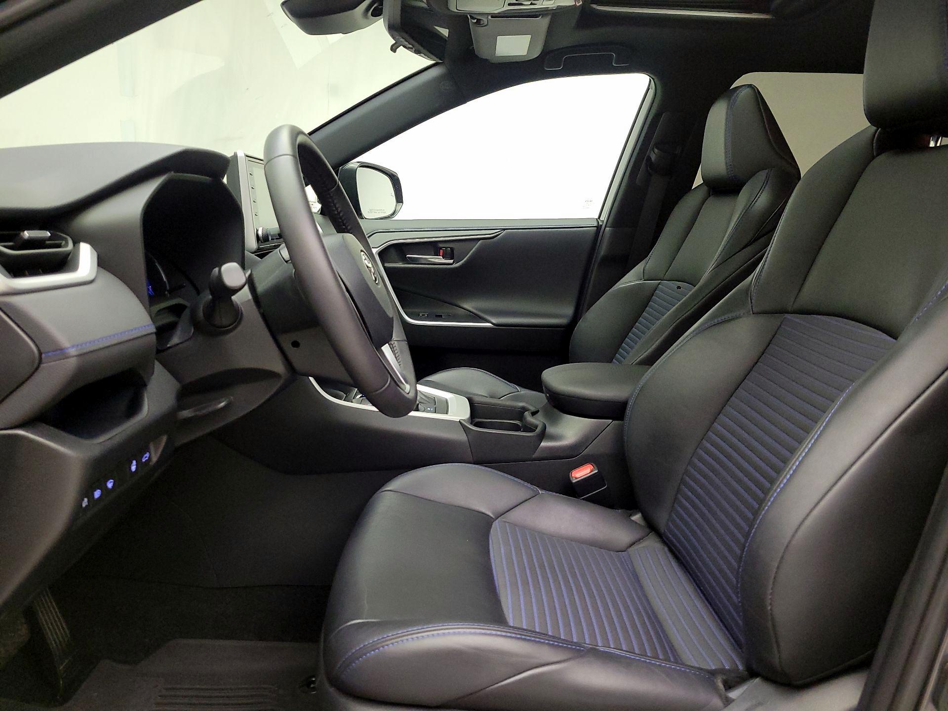 Thumbnail: 2021 Toyota RAV4 - 11