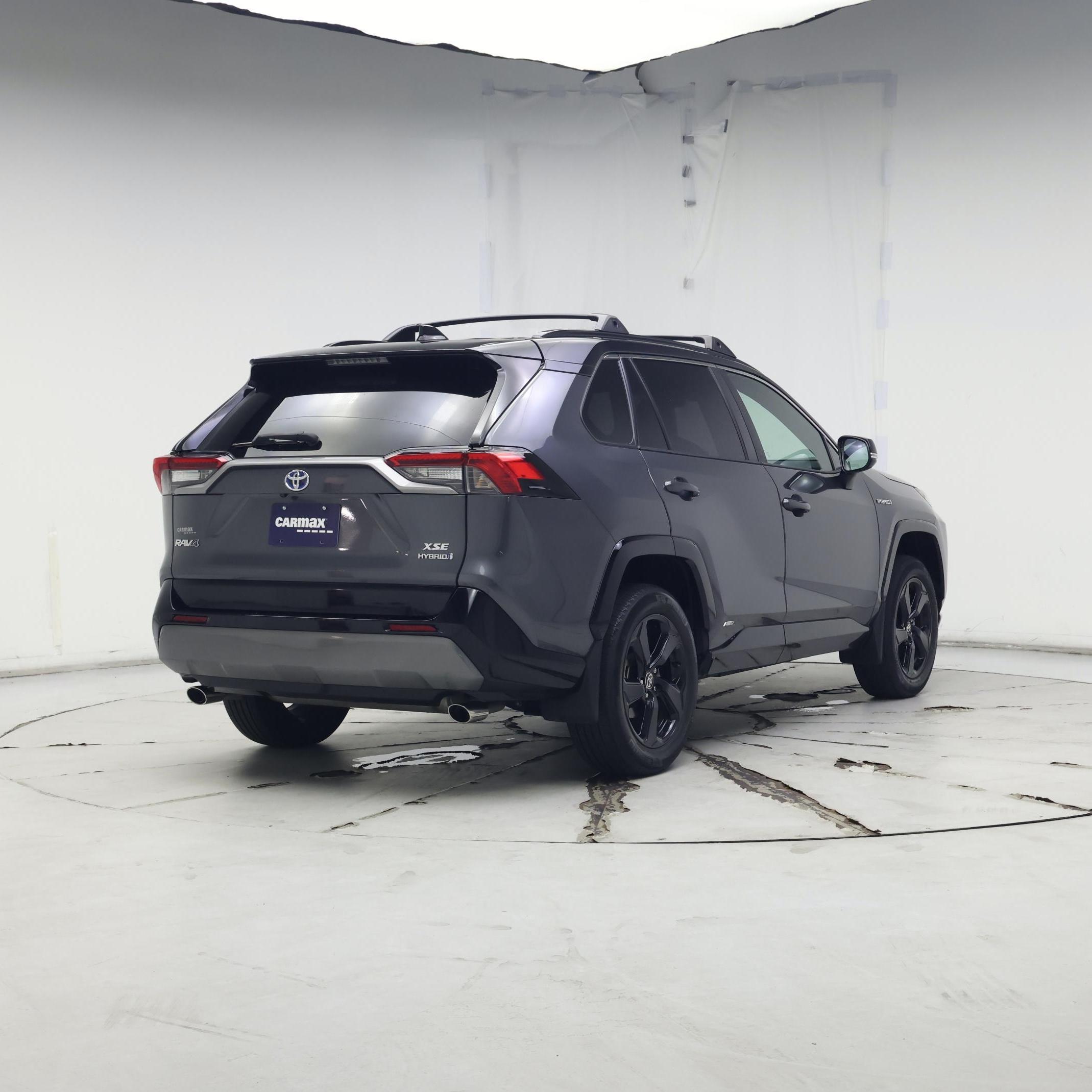 Thumbnail: 2021 Toyota RAV4 - 8