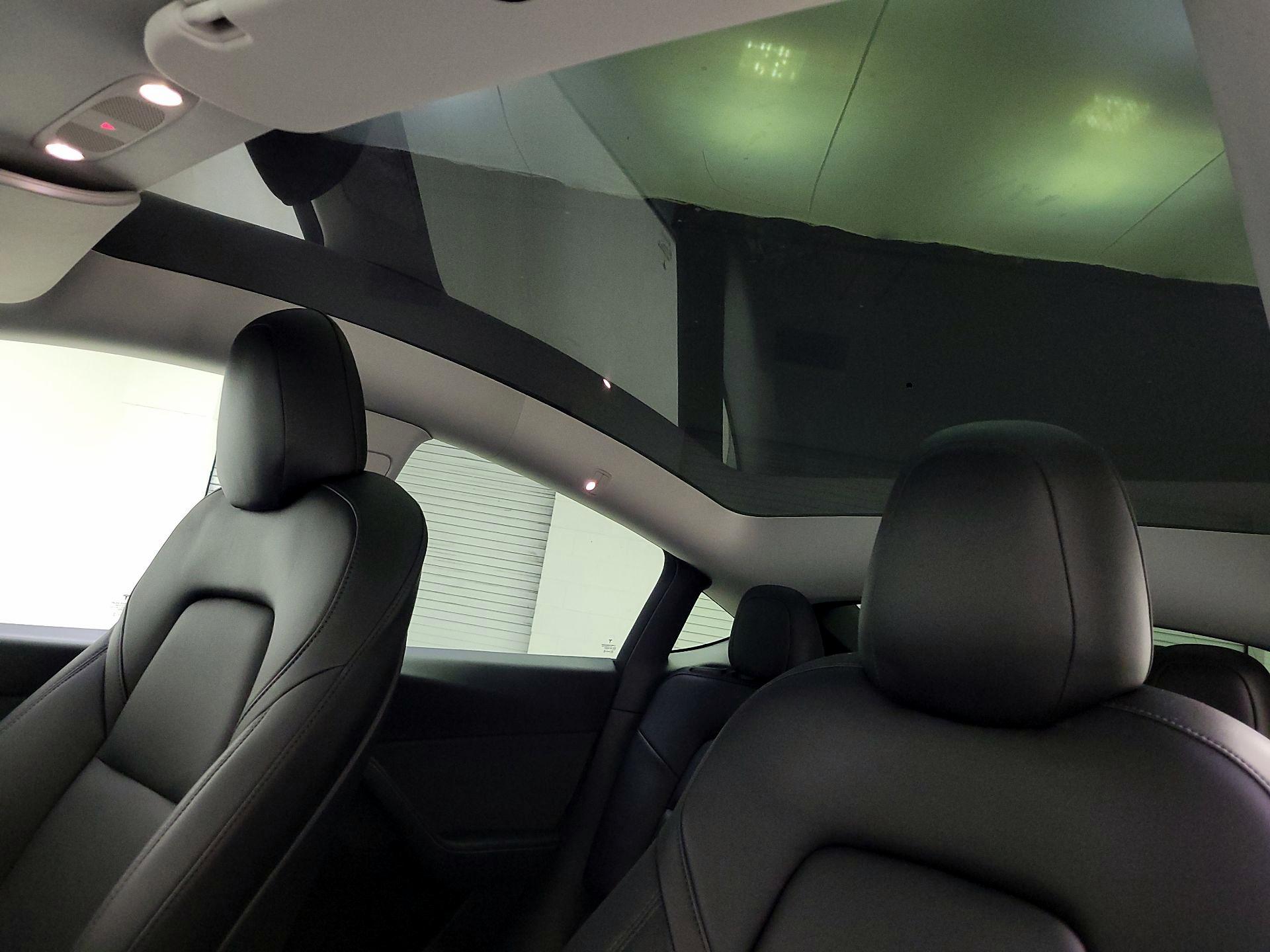 Thumbnail: 2022 Tesla Model Y - 19