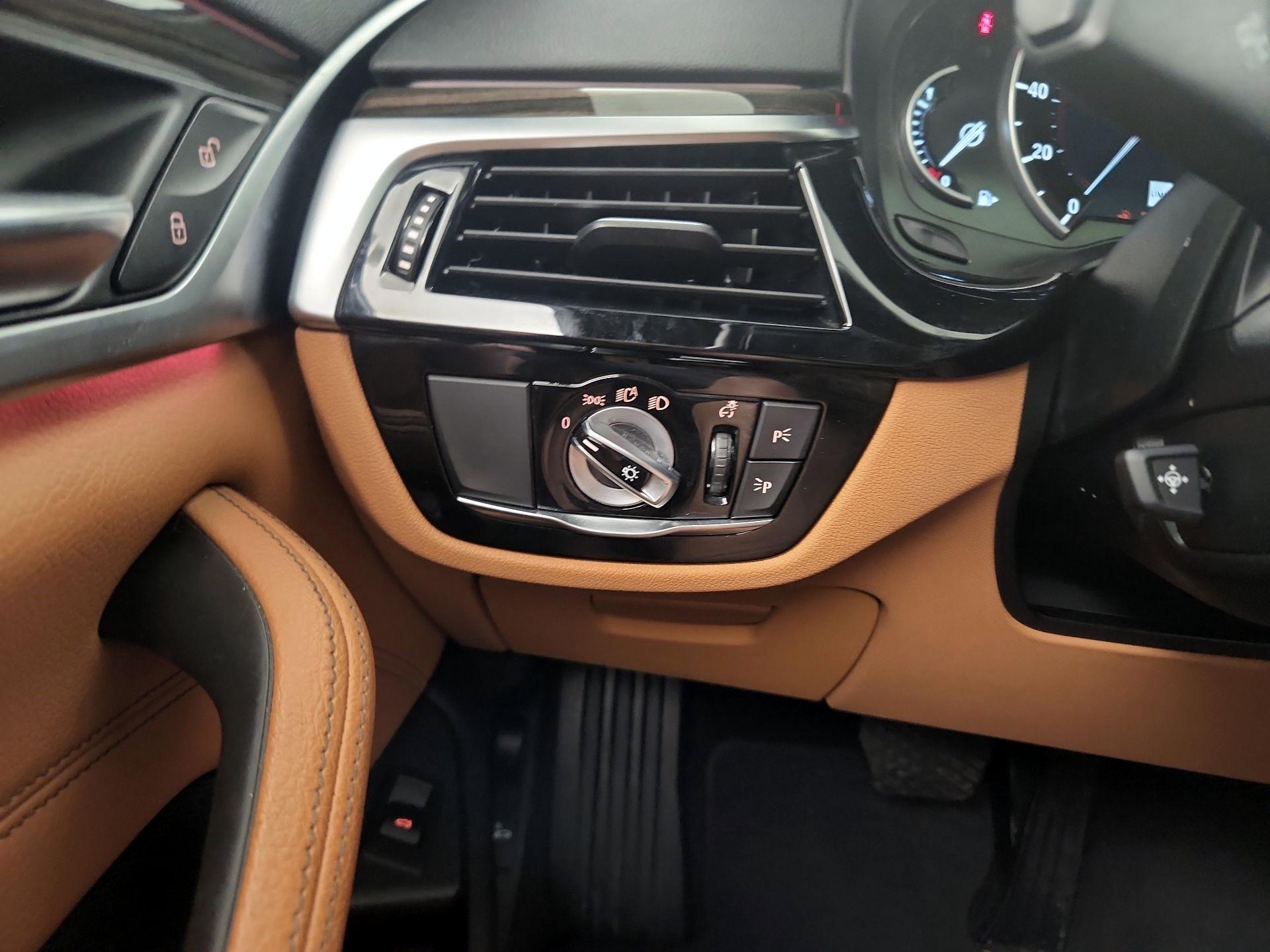 Thumbnail: 2019 BMW 5 Series - 11