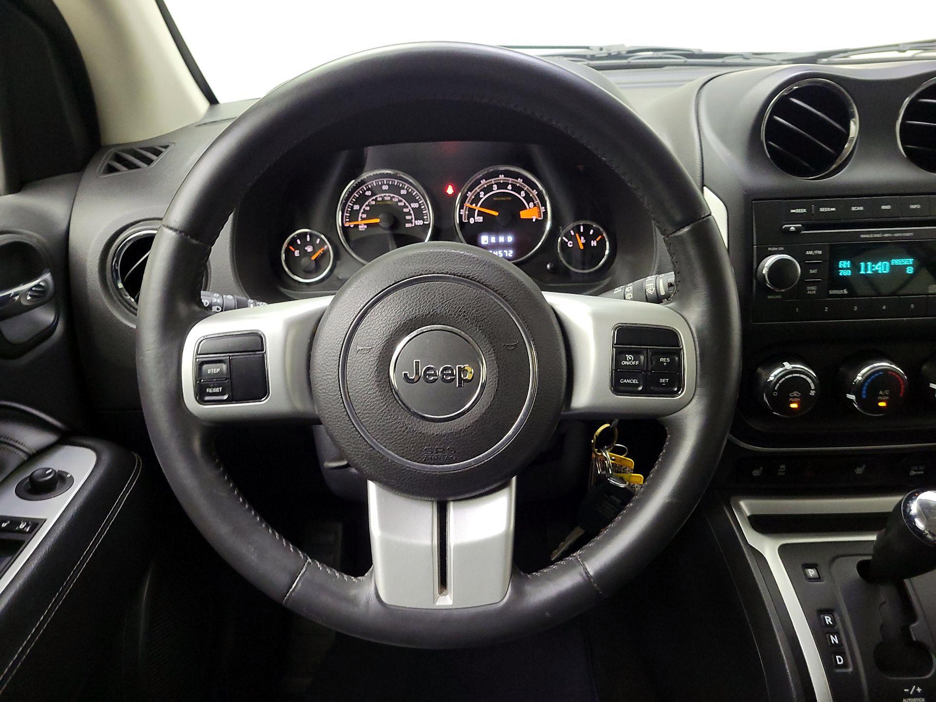Thumbnail: 2015 Jeep Compass - 10