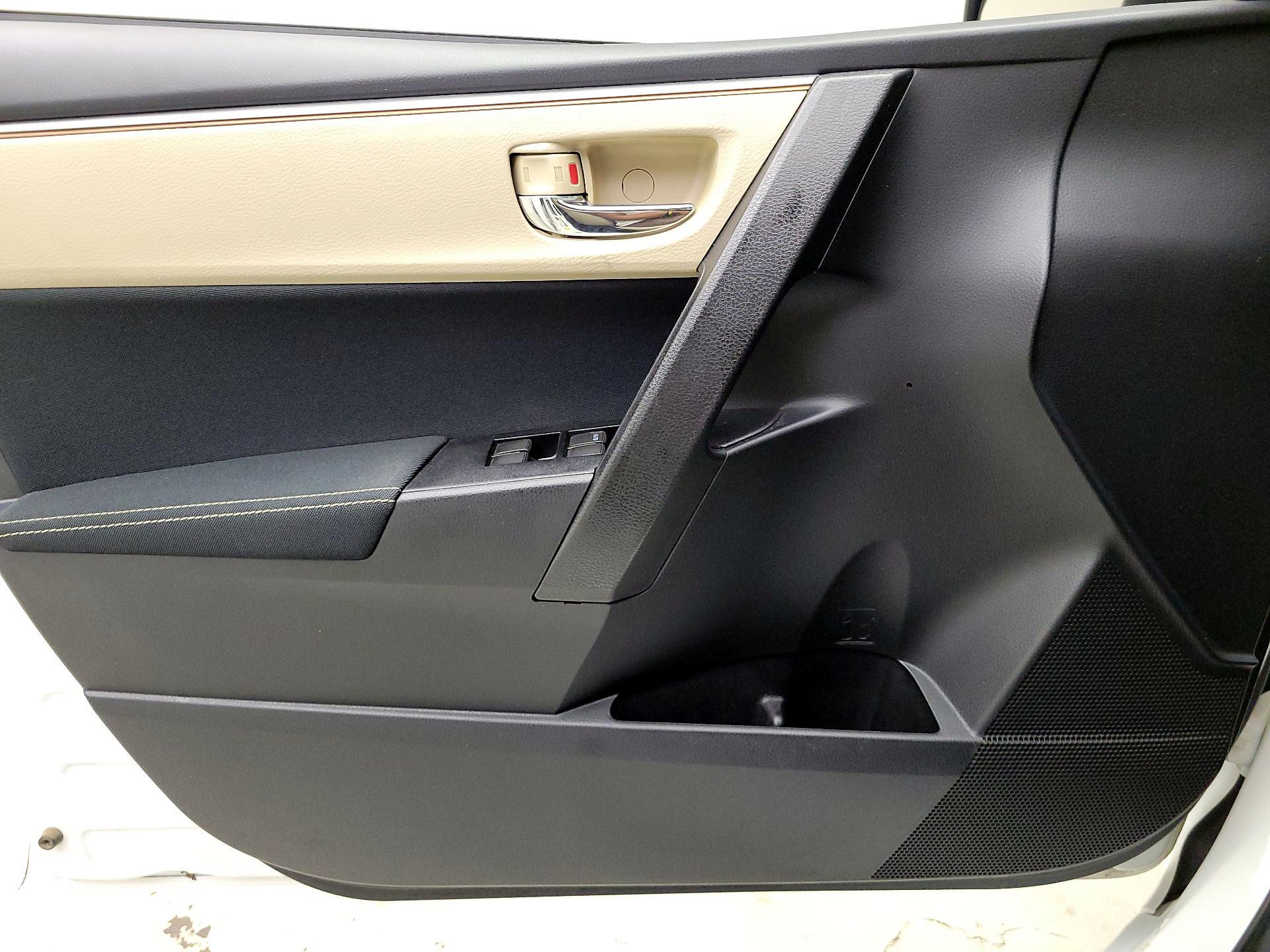 Thumbnail: 2014 Toyota Corolla - 12