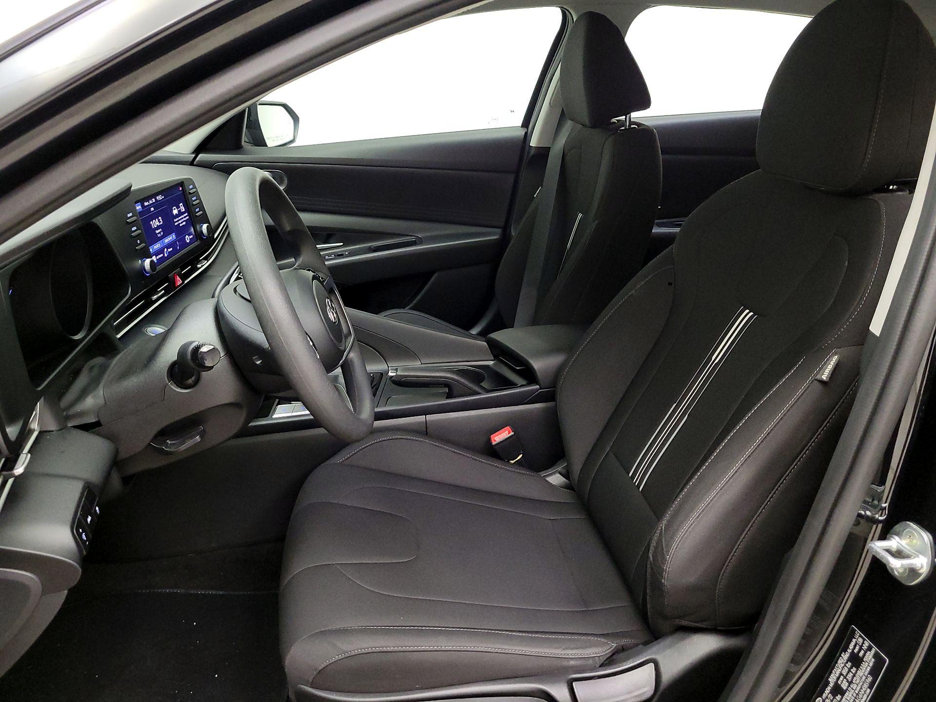 Thumbnail: 2022 Hyundai Elantra - 11