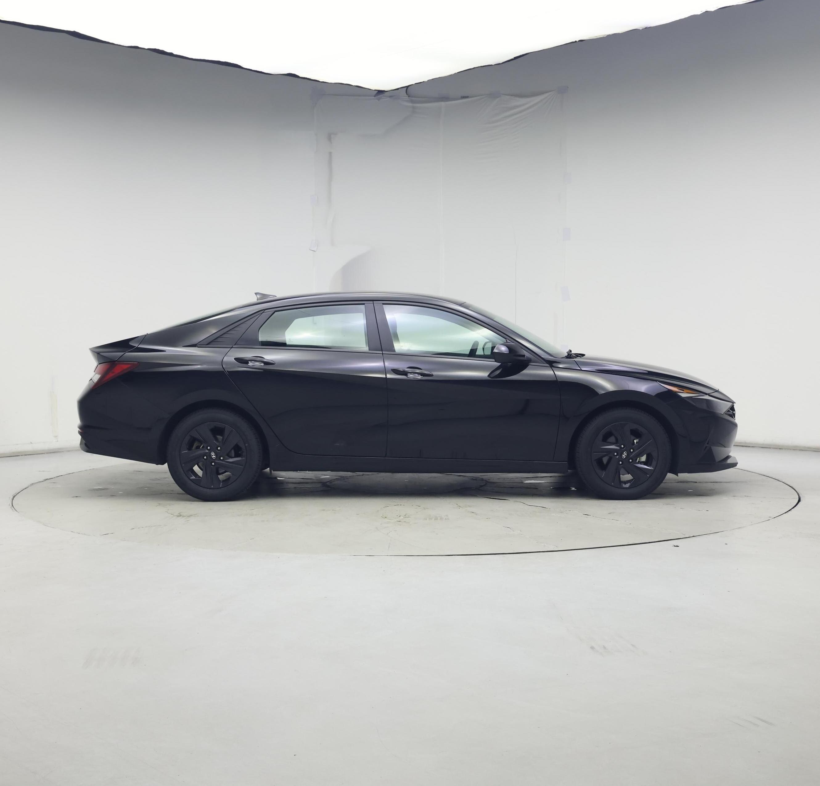 Thumbnail: 2022 Hyundai Elantra - 7