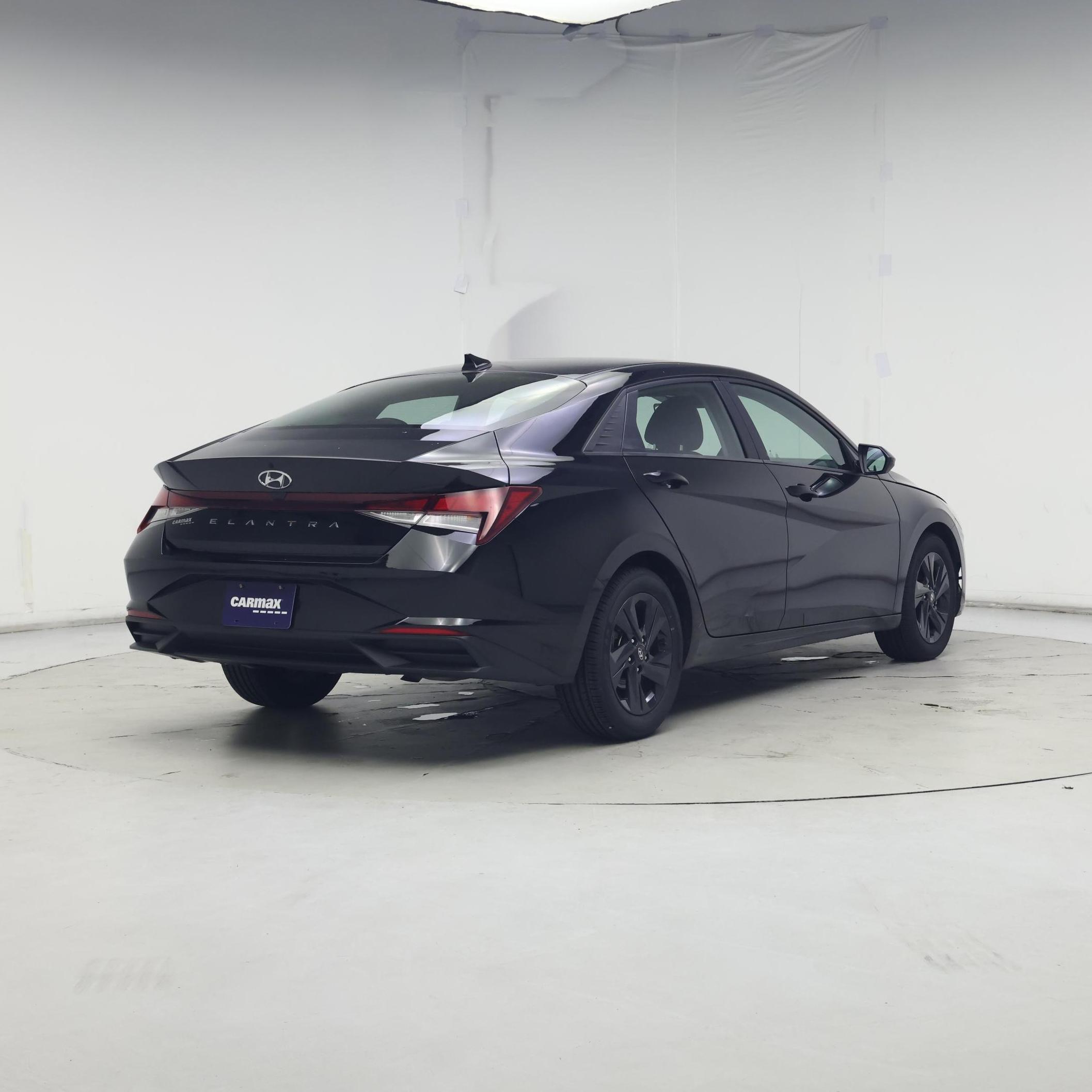 Thumbnail: 2022 Hyundai Elantra - 8