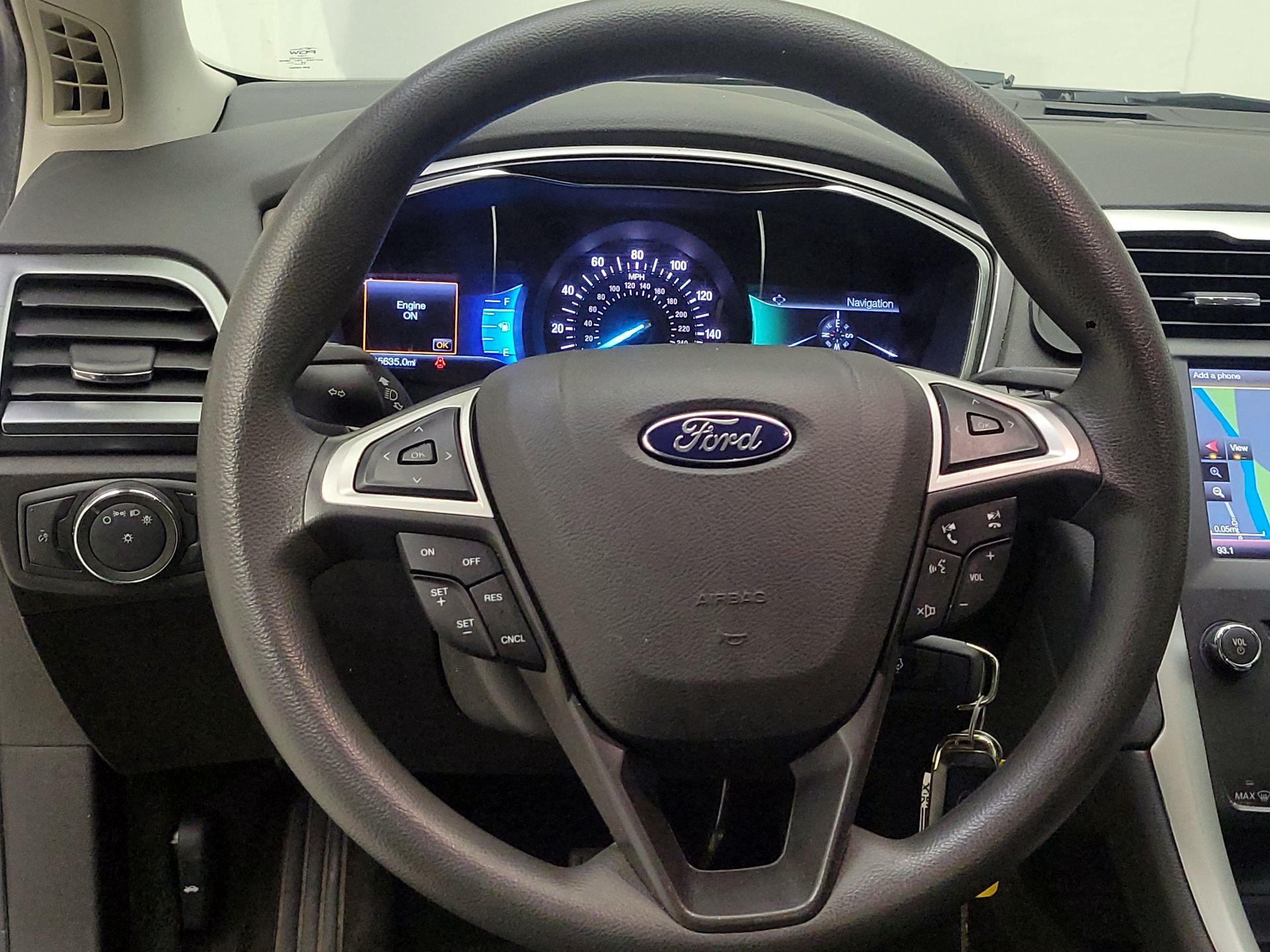 Thumbnail: 2015 Ford Fusion - 10
