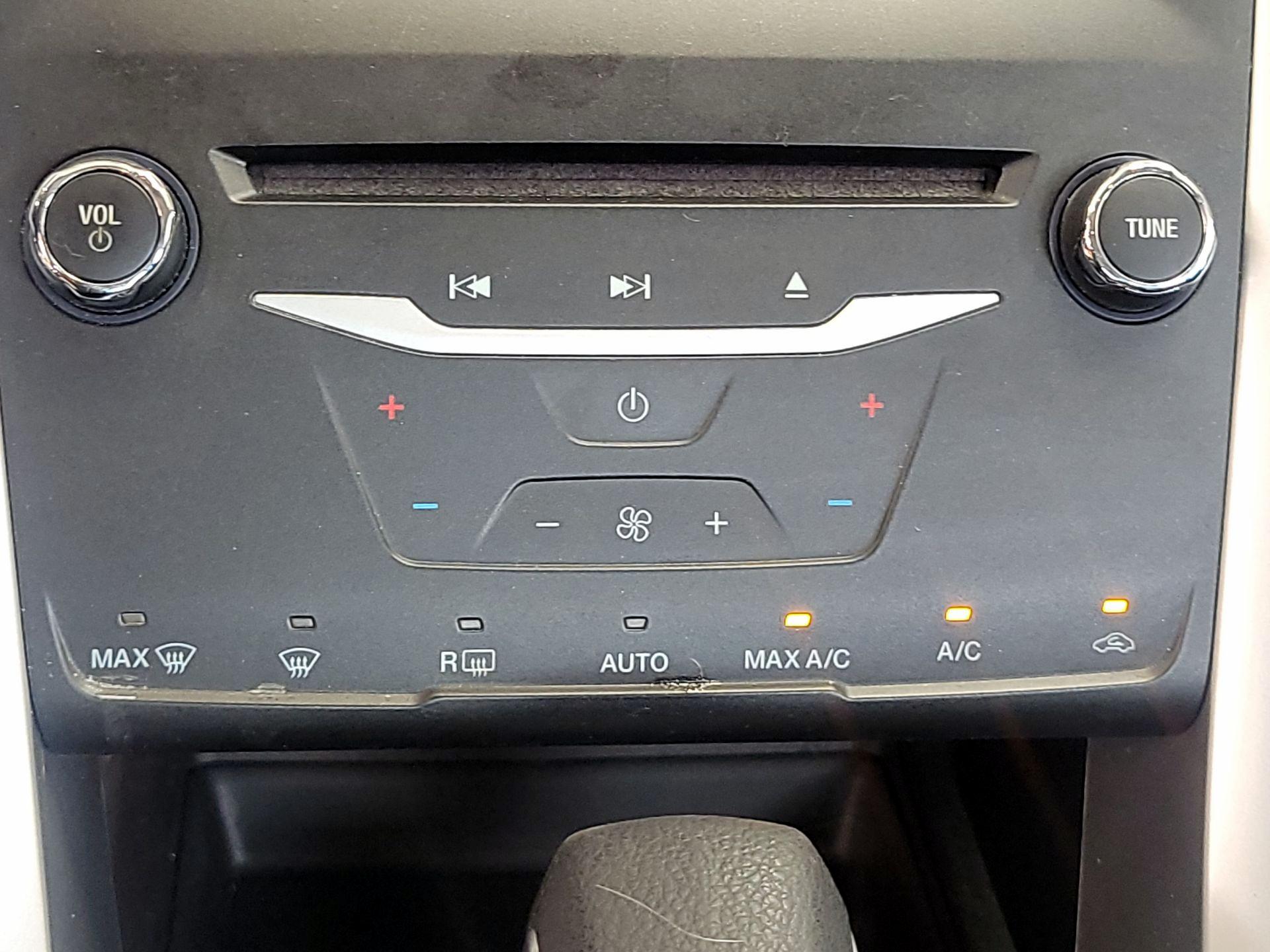 Thumbnail: 2015 Ford Fusion - 17