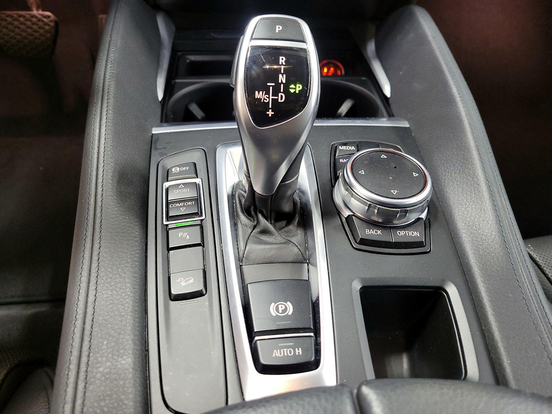 Thumbnail: 2015 BMW X6 - 18