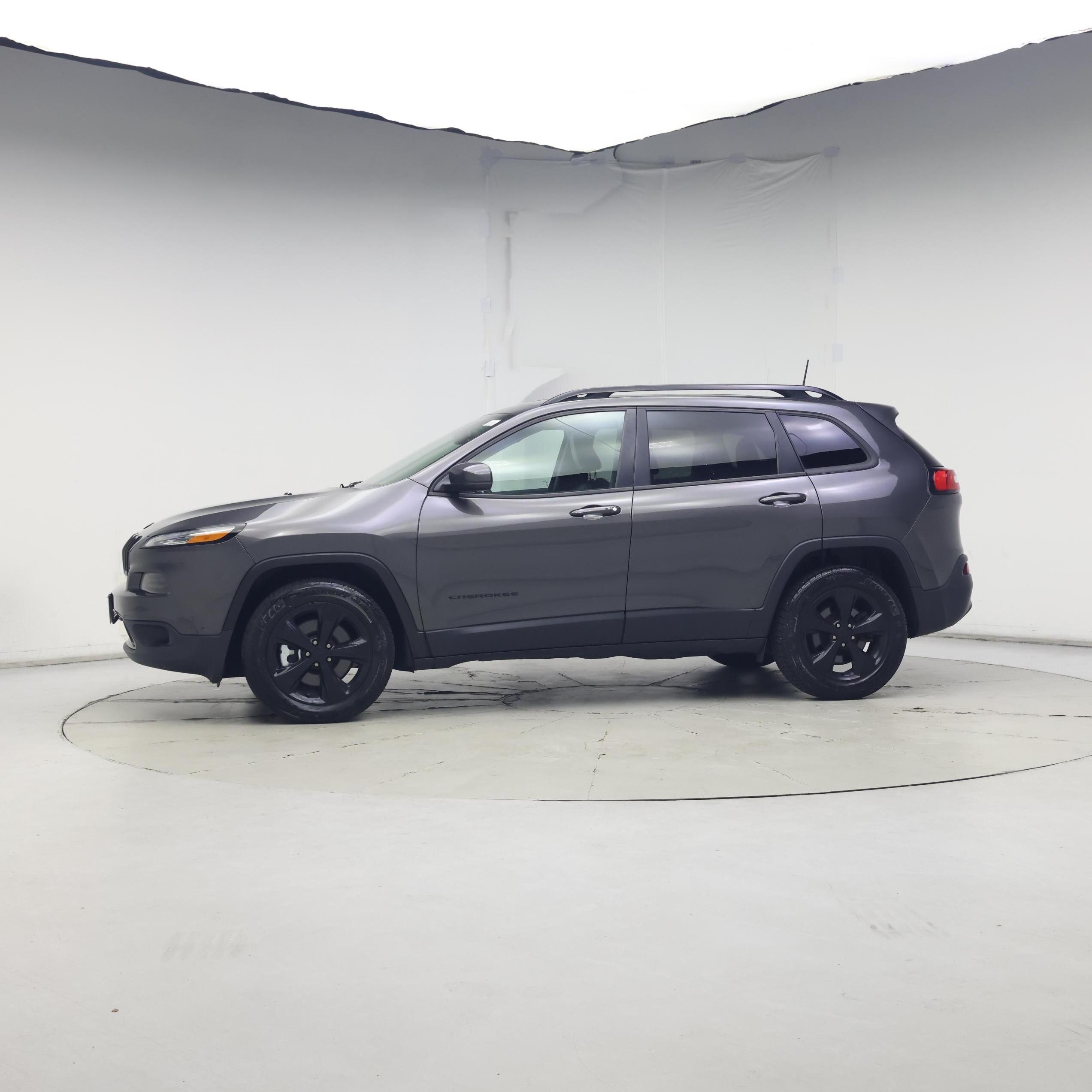 Thumbnail: 2017 Jeep Cherokee - 3