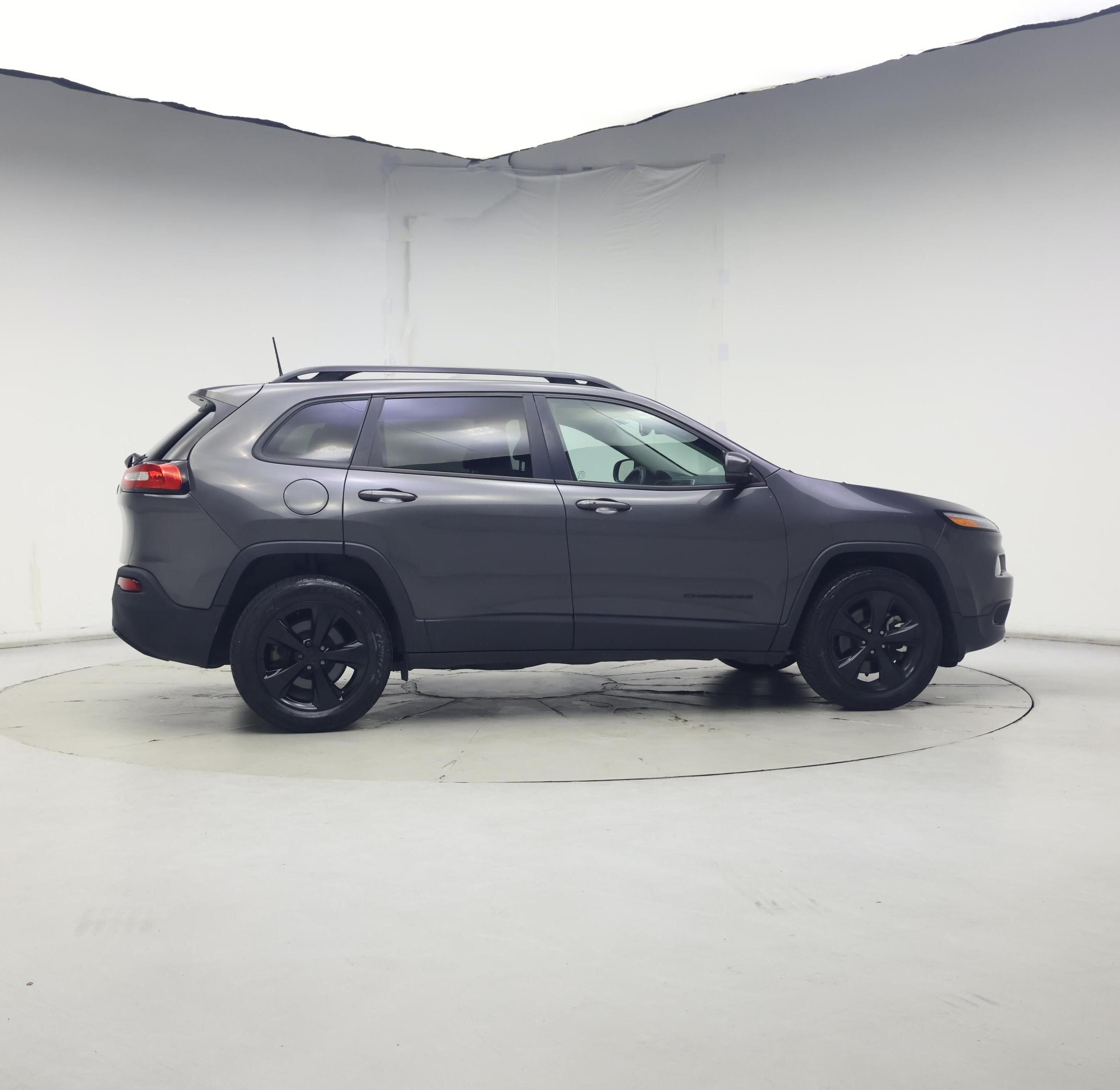 Thumbnail: 2017 Jeep Cherokee - 7