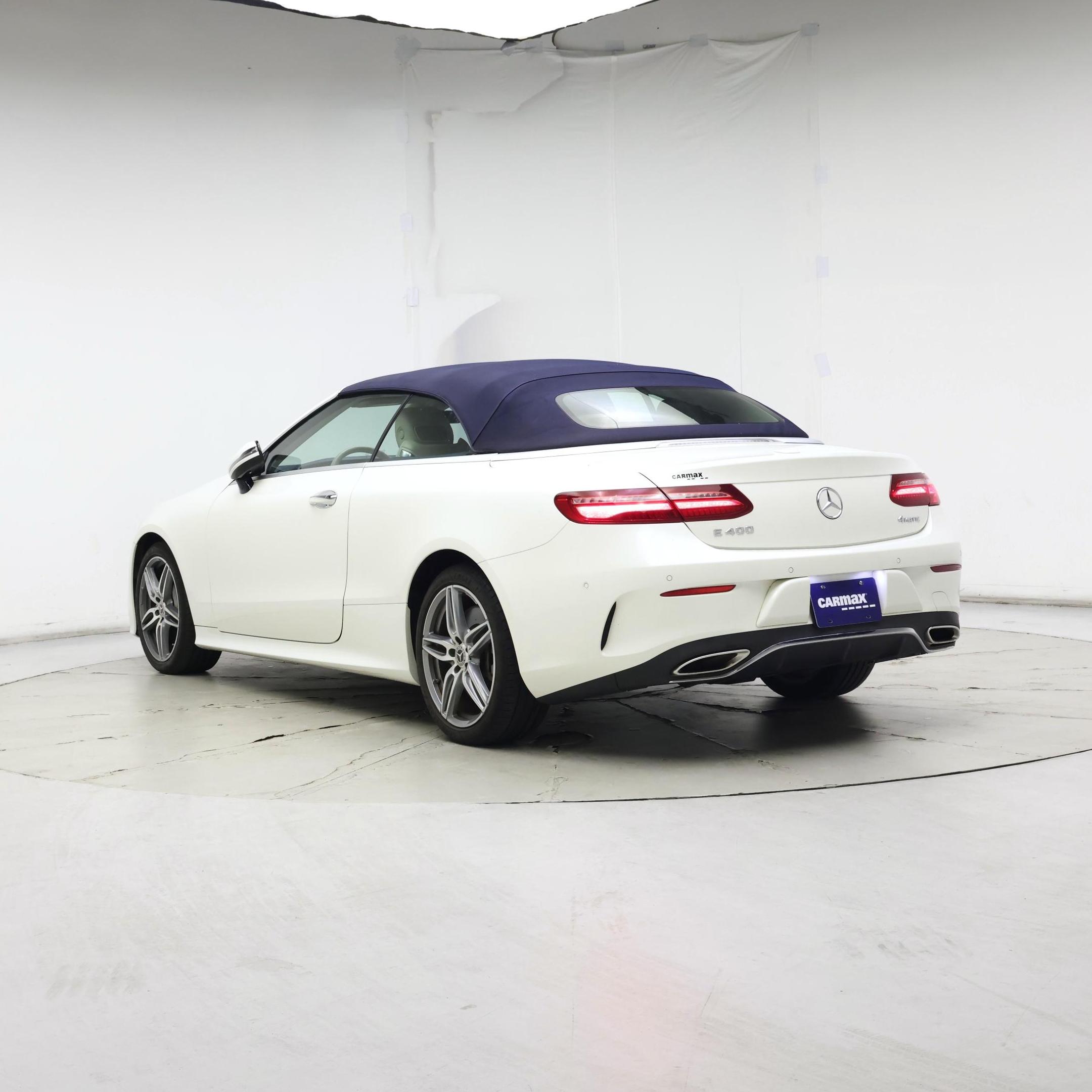 Thumbnail: 2018 Mercedes-Benz E-Class - 2