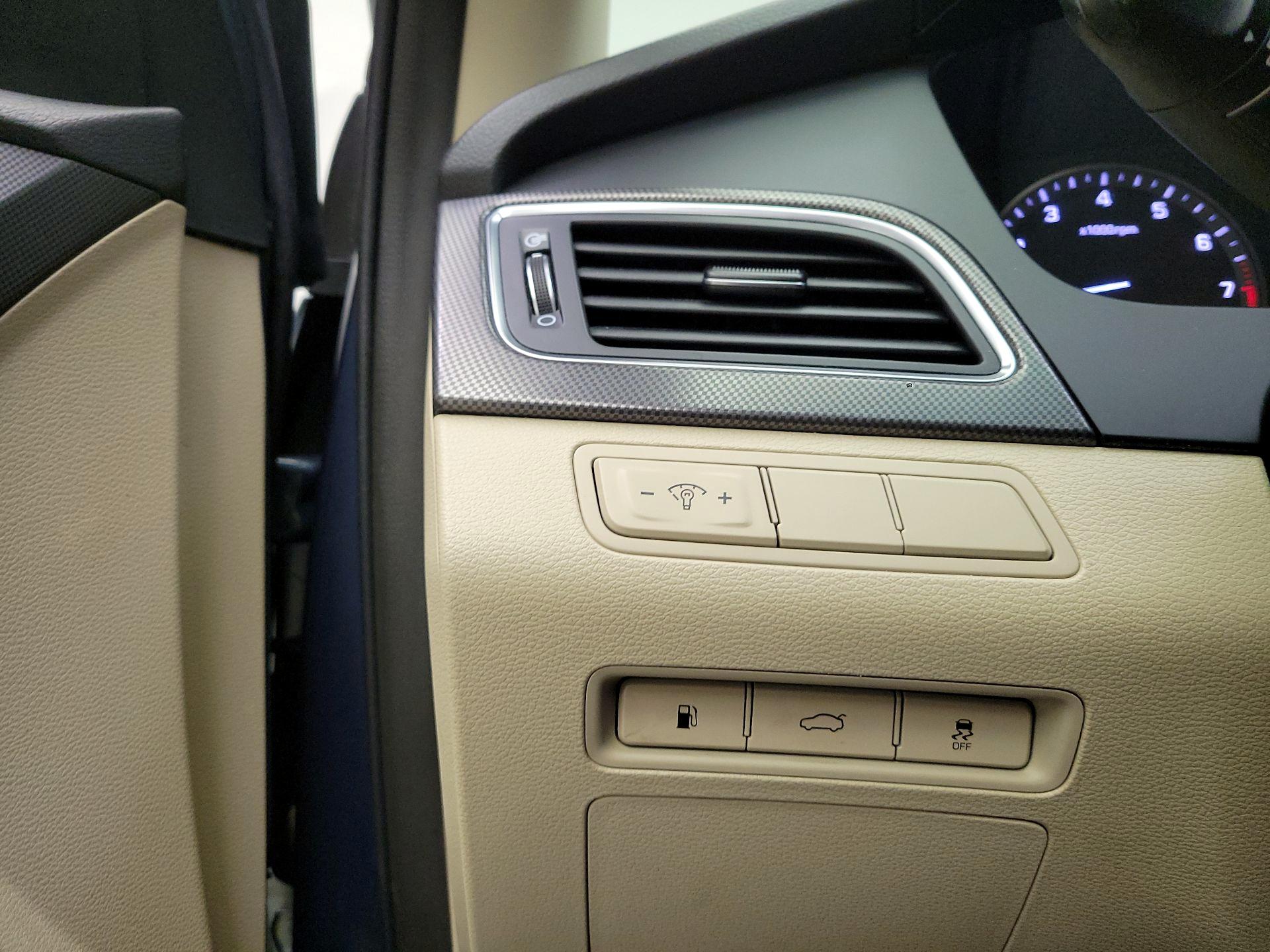 Thumbnail: 2016 Hyundai Sonata - 13