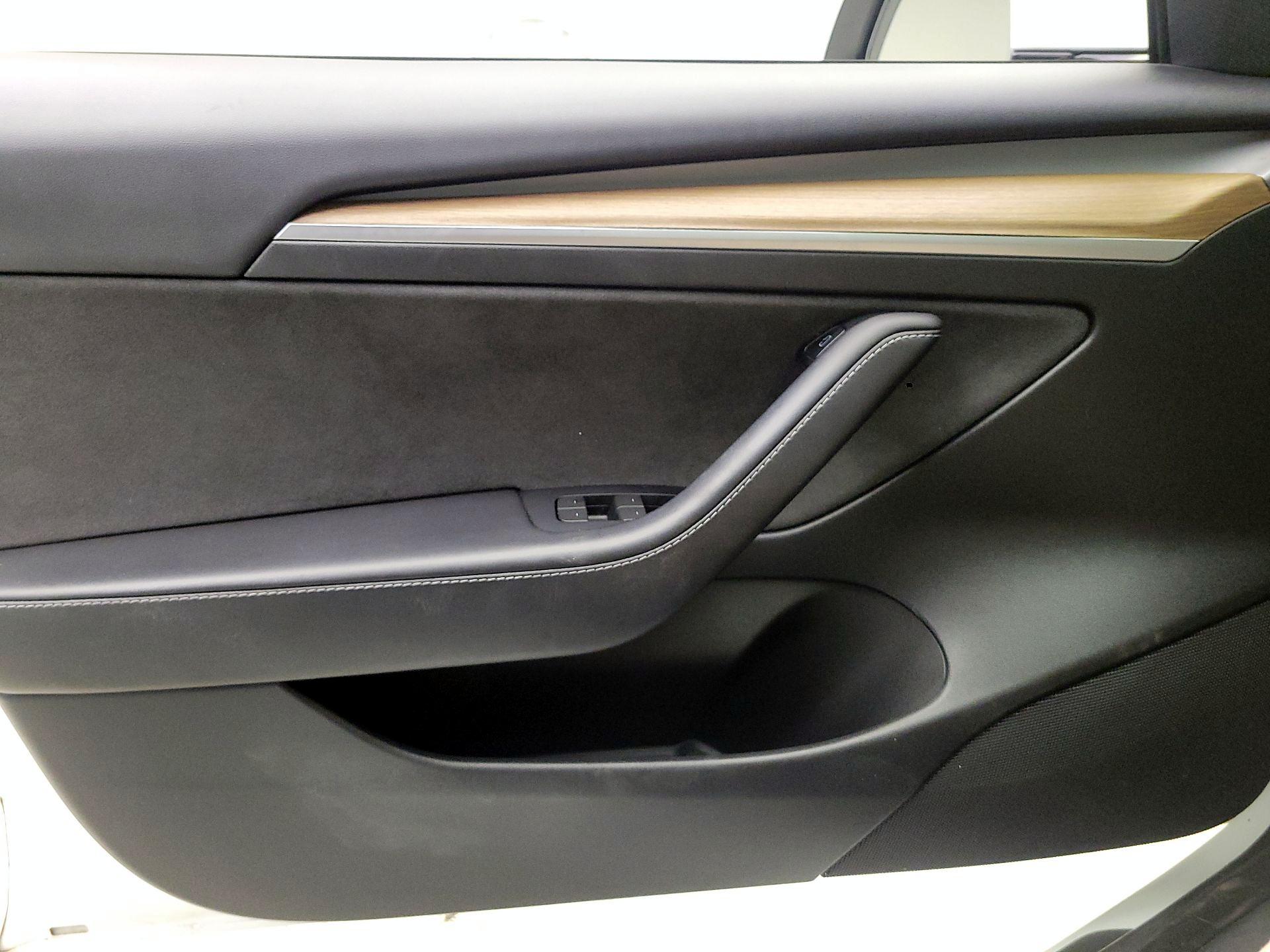 Thumbnail: 2023 Tesla Model 3 - 12