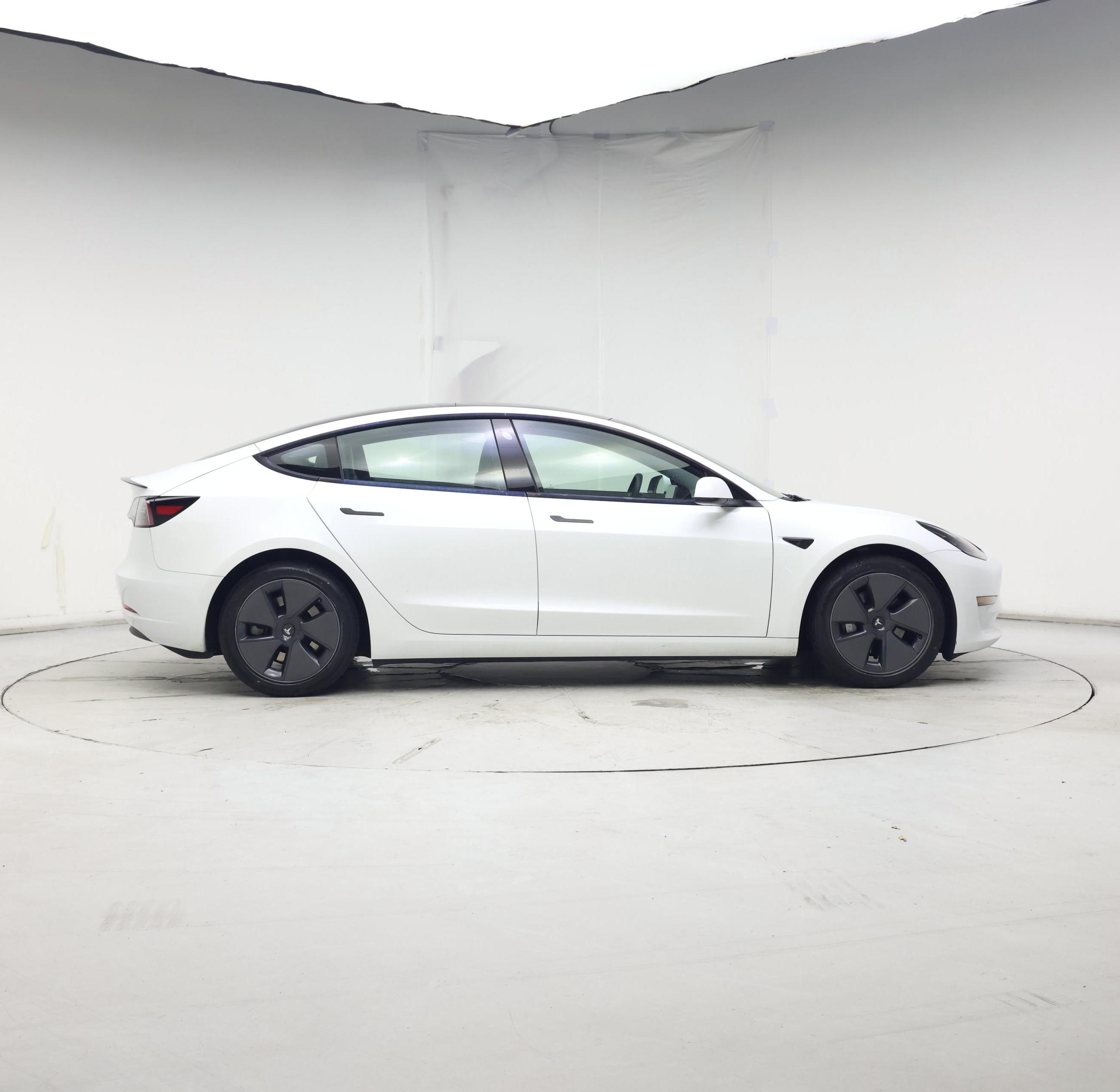 Thumbnail: 2023 Tesla Model 3 - 7