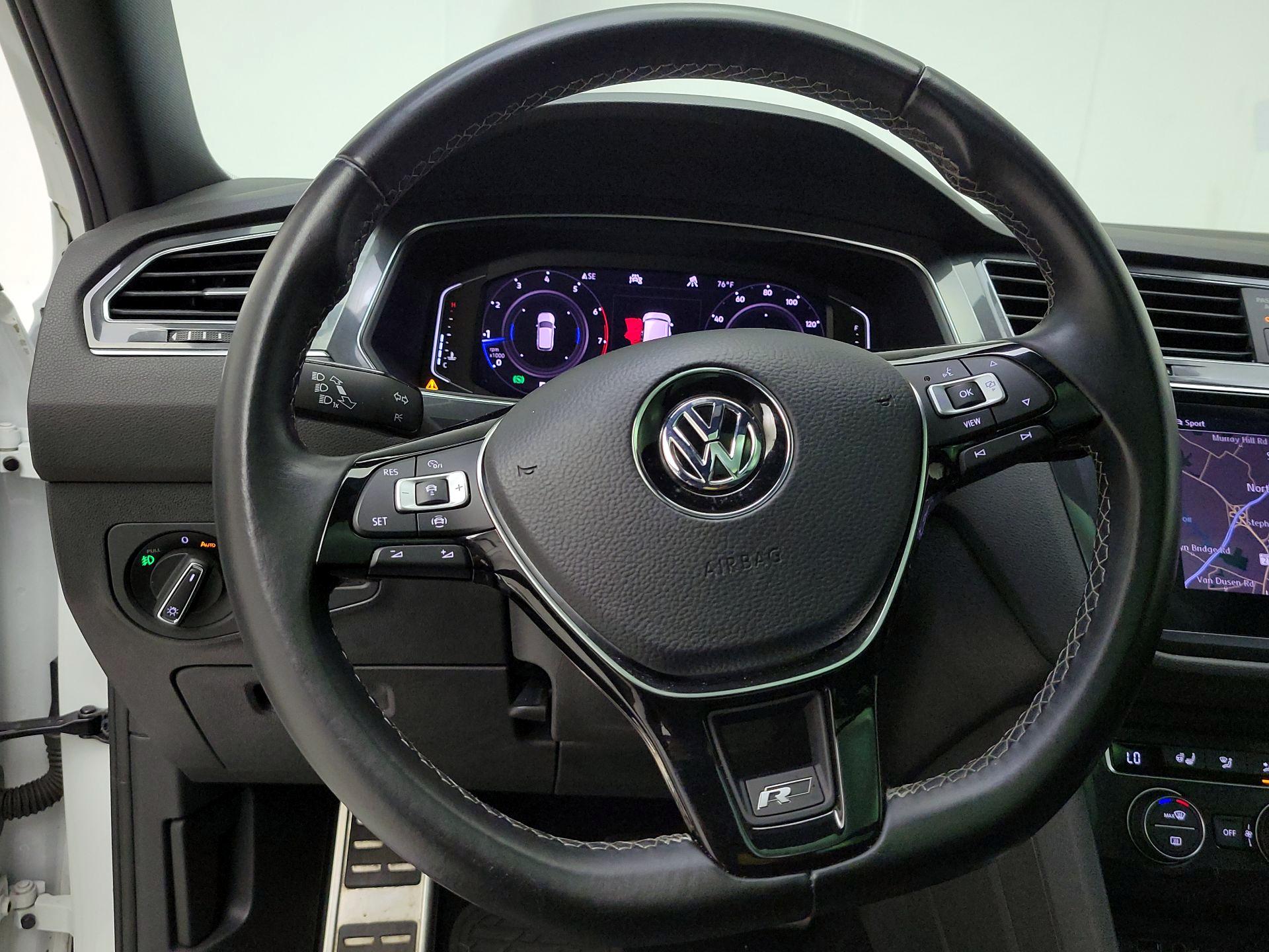 Thumbnail: 2020 Volkswagen Tiguan - 10