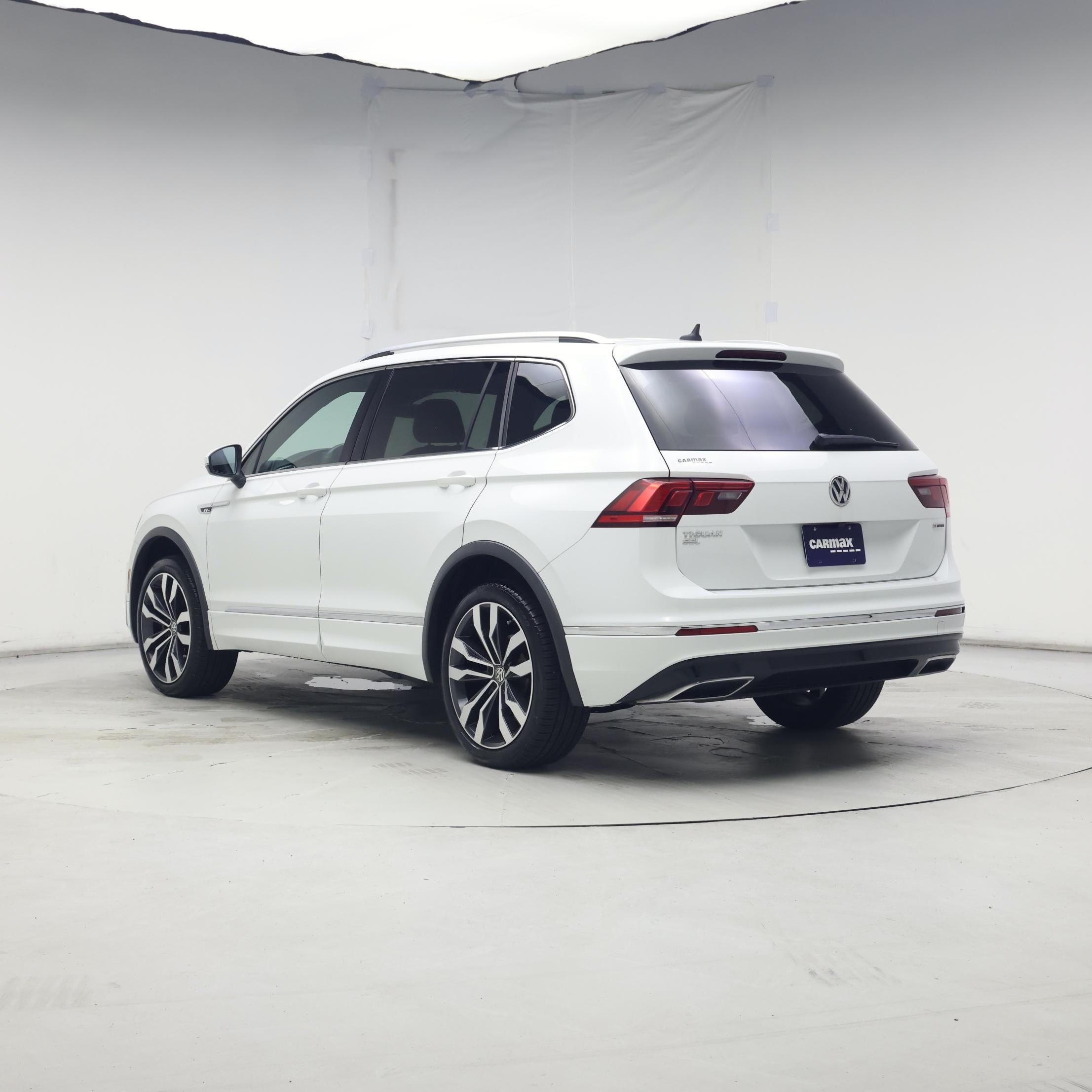 Thumbnail: 2020 Volkswagen Tiguan - 2