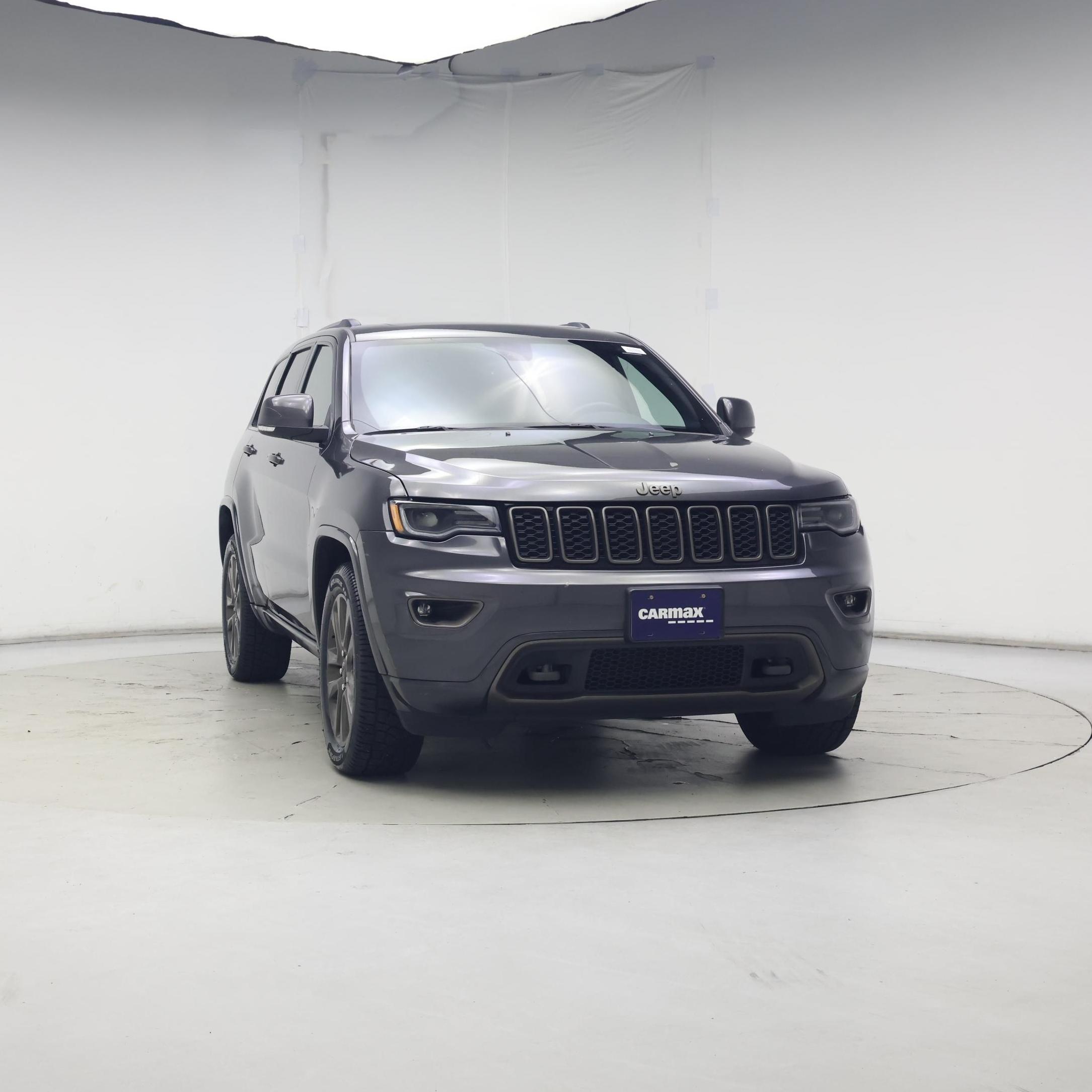 Thumbnail: 2017 Jeep Grand Cherokee - 5