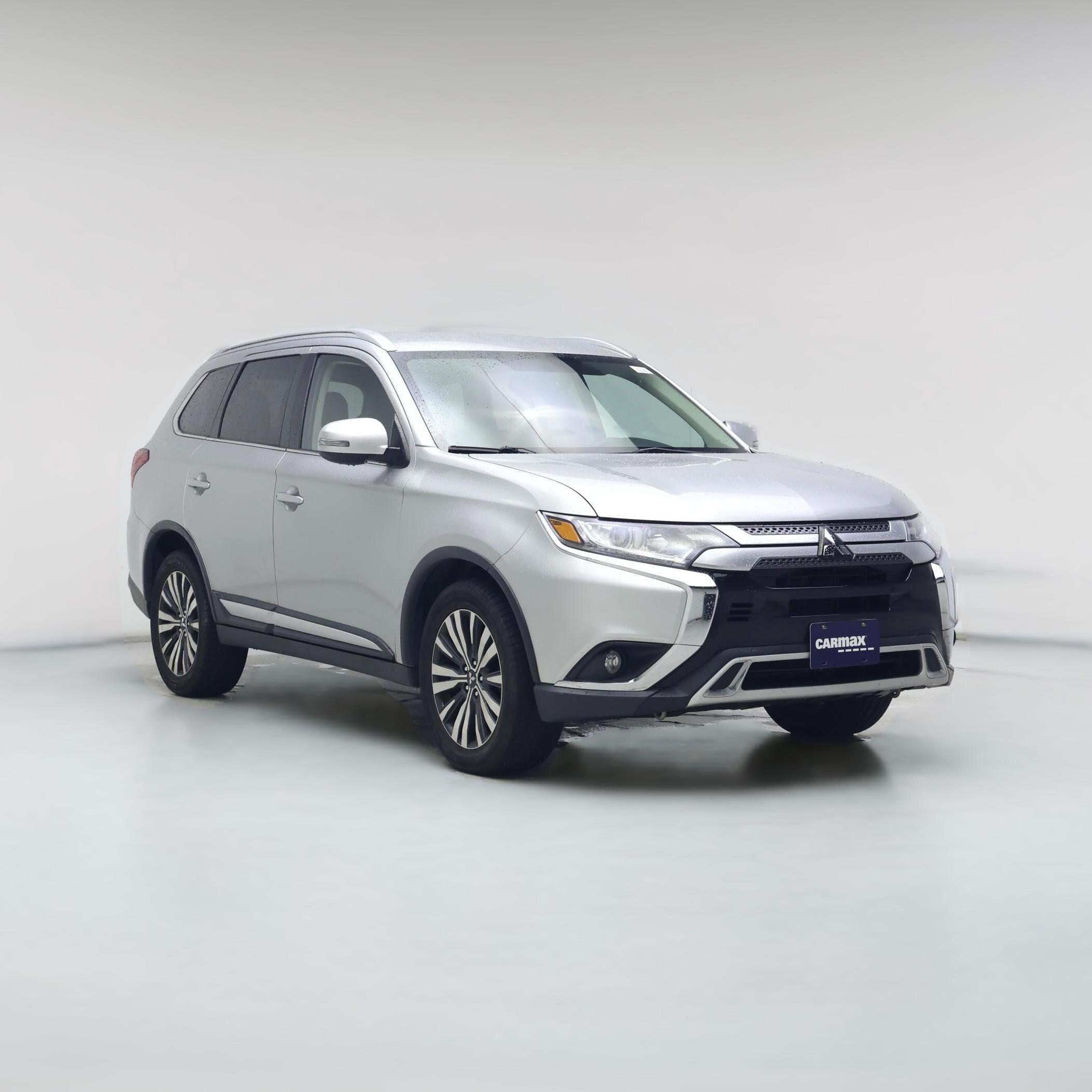 Thumbnail: 2019 Mitsubishi Outlander - 1