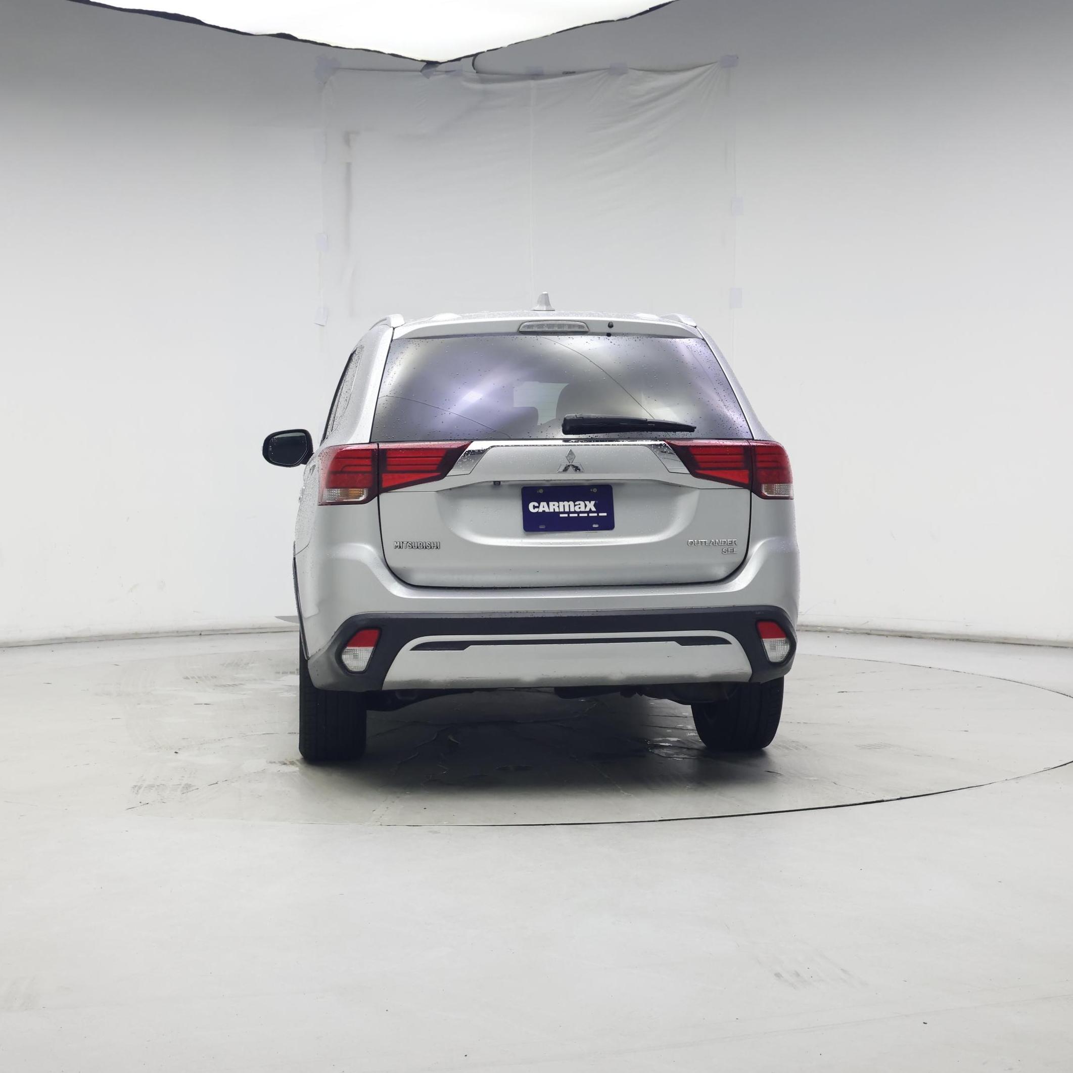 Thumbnail: 2019 Mitsubishi Outlander - 6