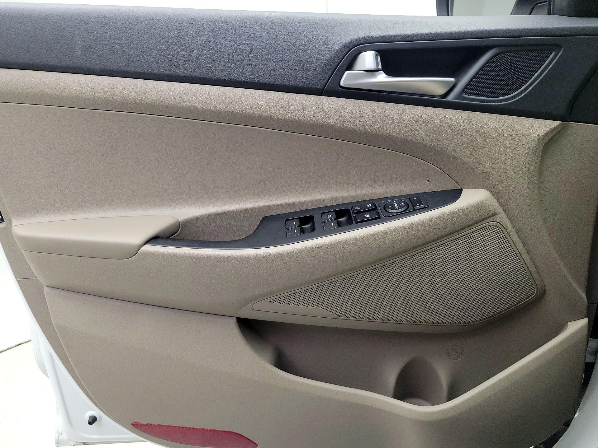 Thumbnail: 2020 Hyundai Tucson - 12