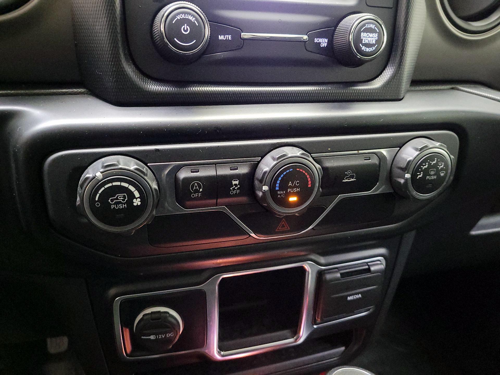 Thumbnail: 2021 Jeep Wrangler - 16