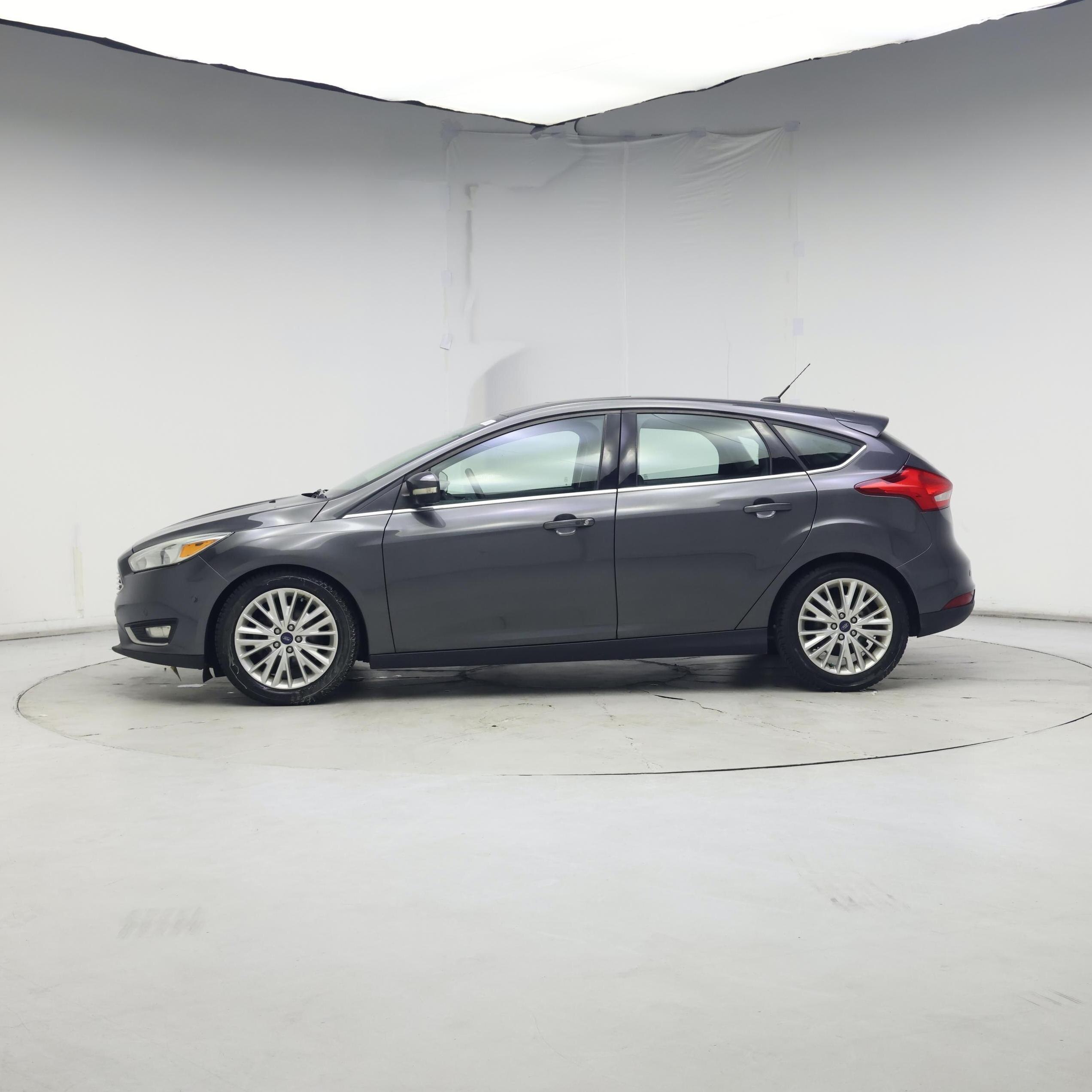 Thumbnail: 2015 Ford Focus - 3