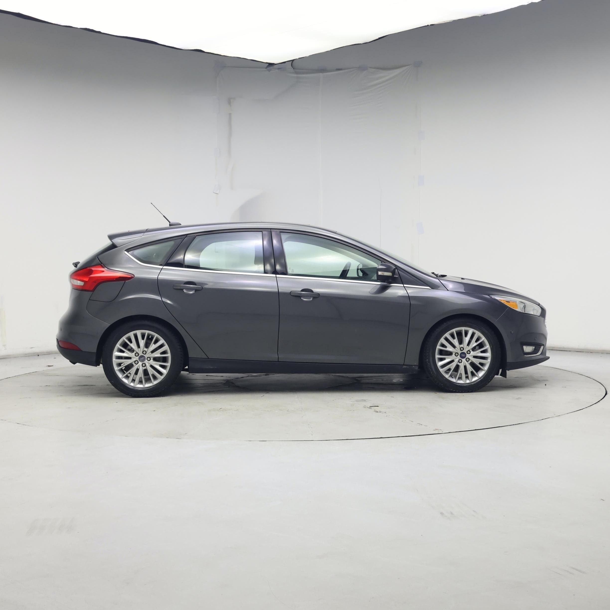 Thumbnail: 2015 Ford Focus - 7
