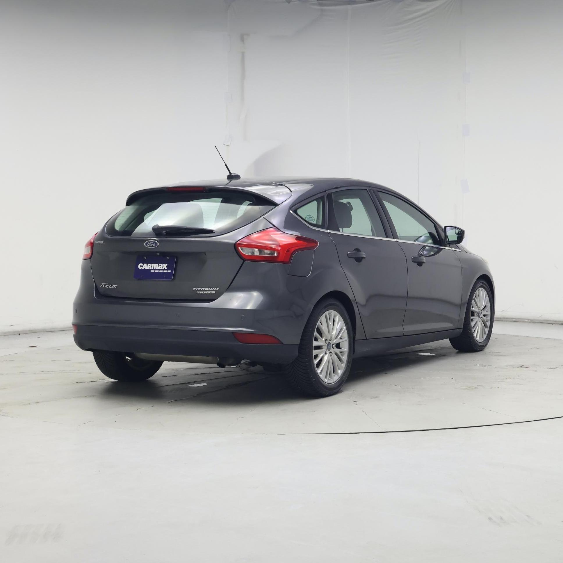 Thumbnail: 2015 Ford Focus - 8