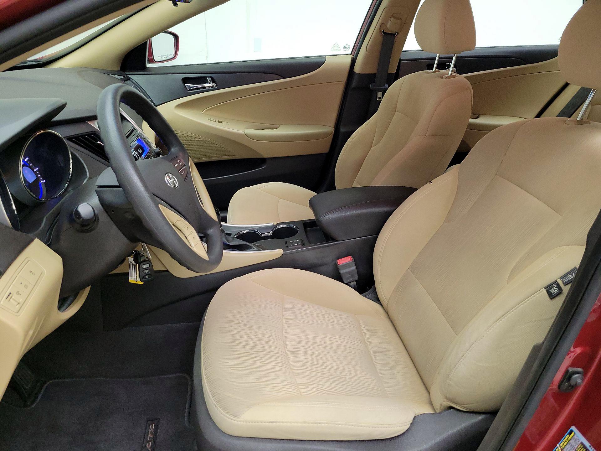Thumbnail: 2013 Hyundai Sonata - 11