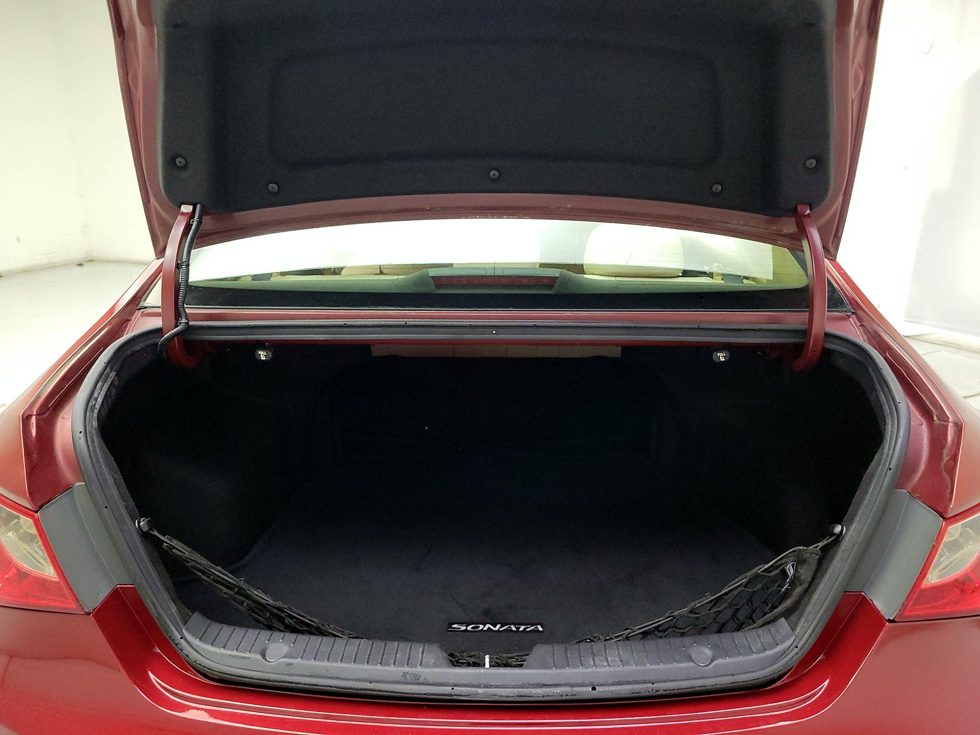 Thumbnail: 2013 Hyundai Sonata - 19
