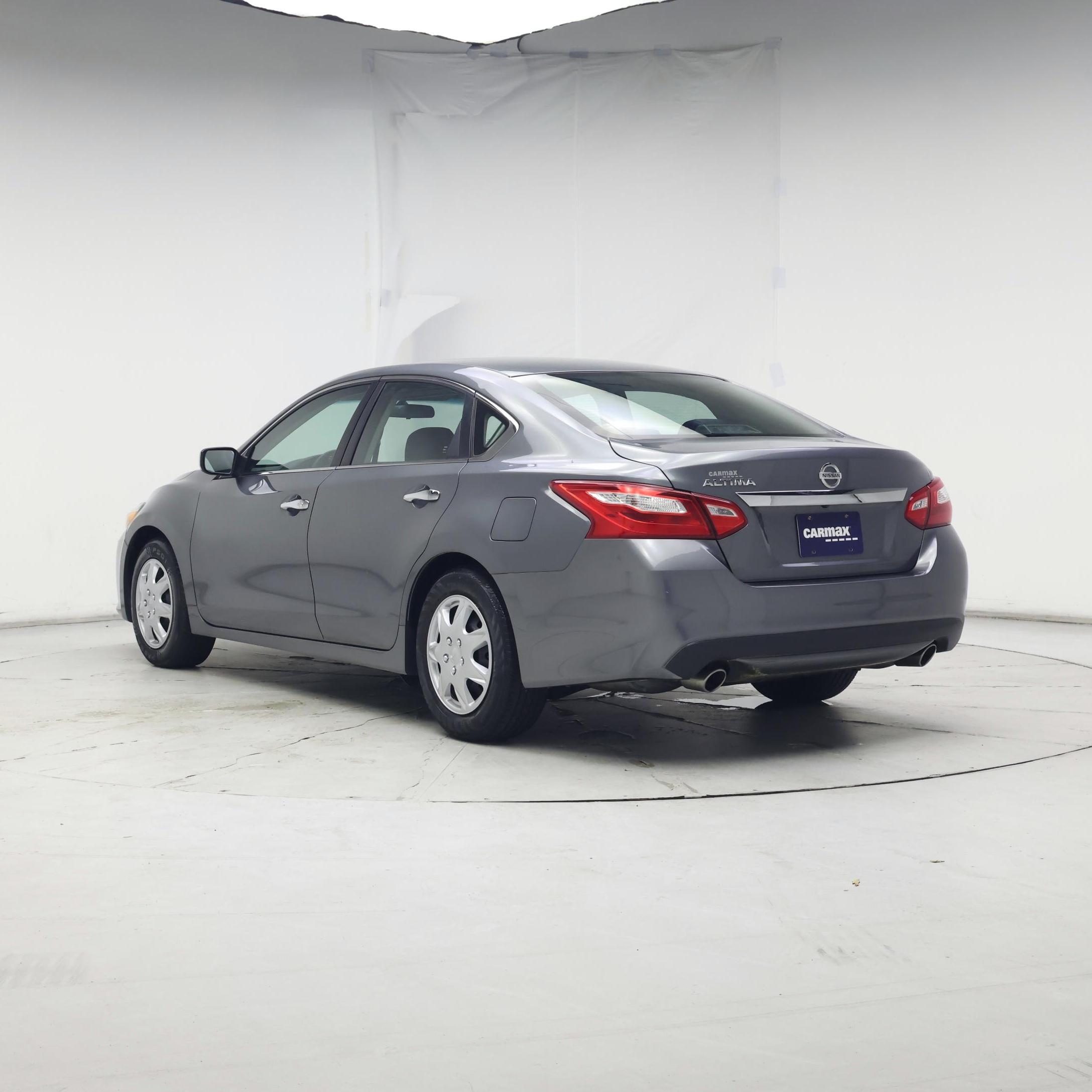 Thumbnail: 2016 Nissan Altima - 2